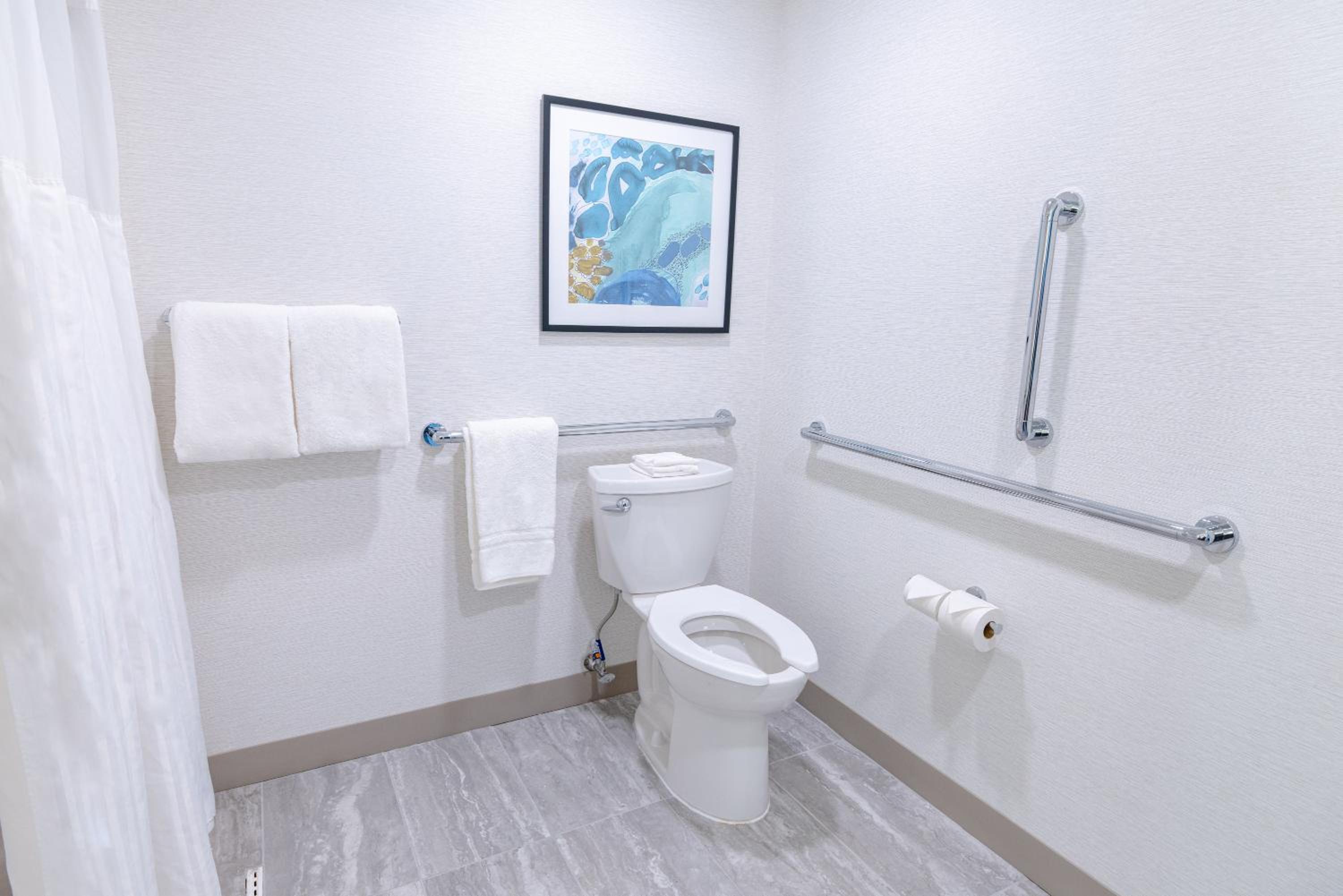 Queen Room with Two Queen Beds - Mobility and Hearing Access - Photo 8