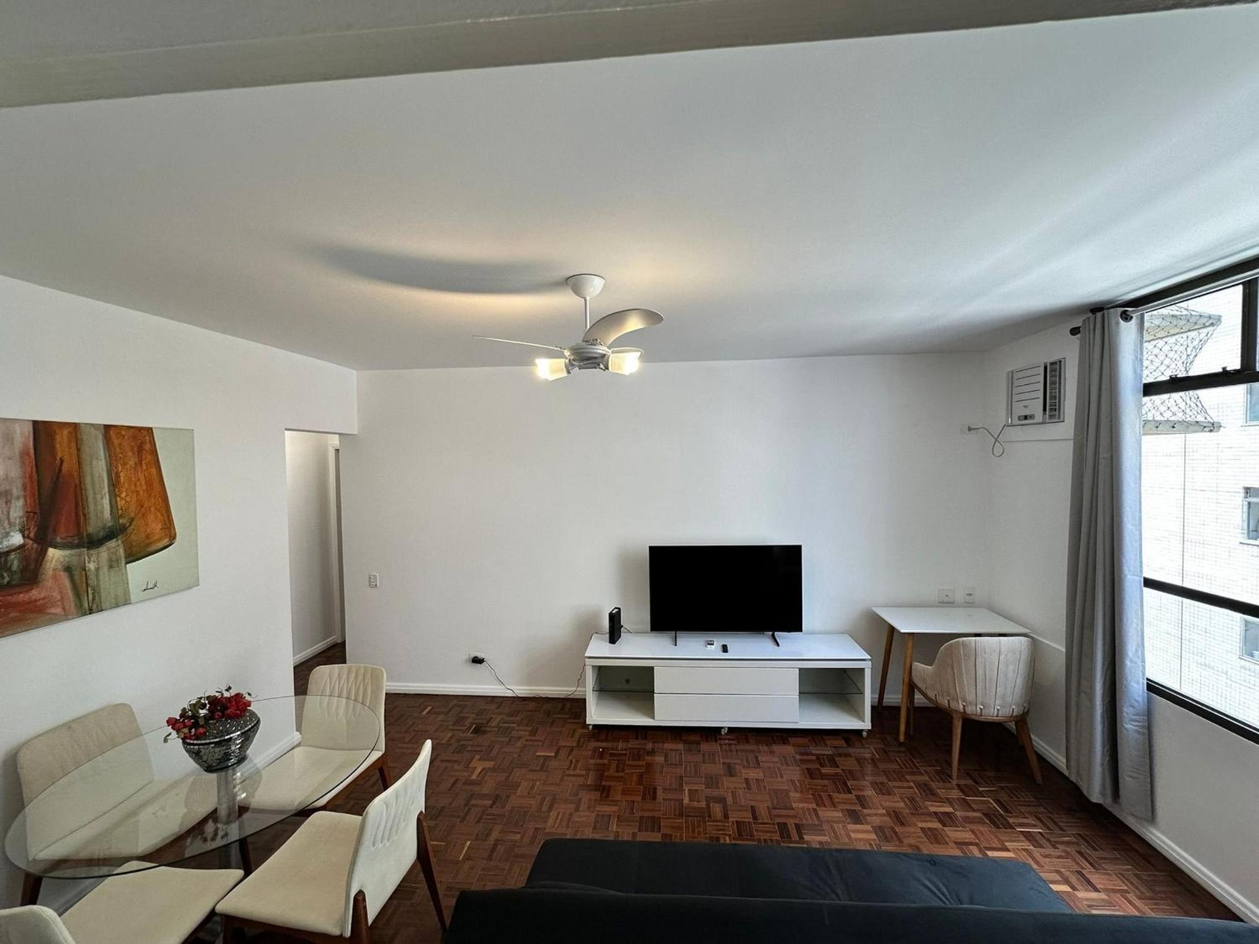 One-Bedroom Apartment - Oceanfront photo 2