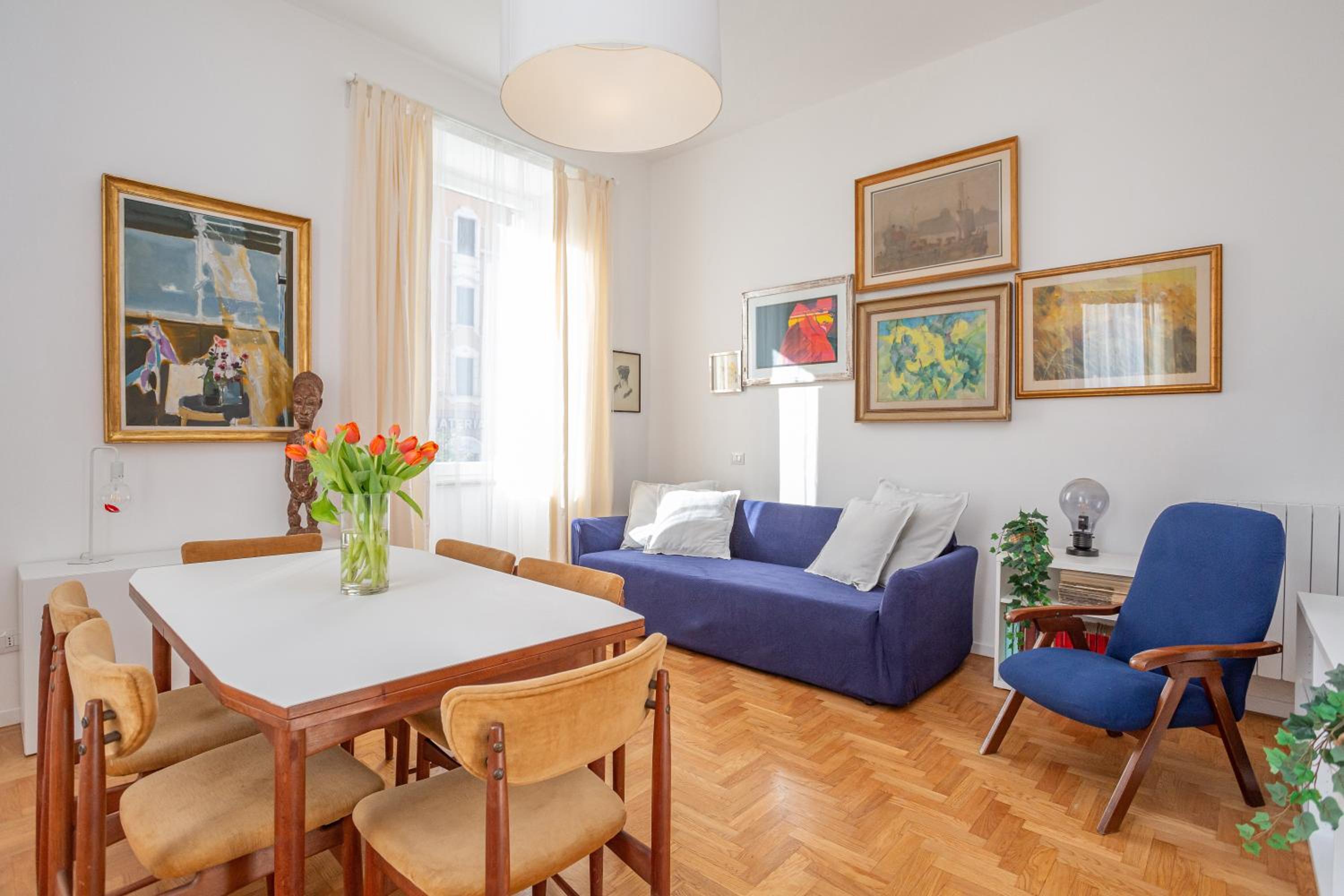 Three-Bedroom Apartment photo 2