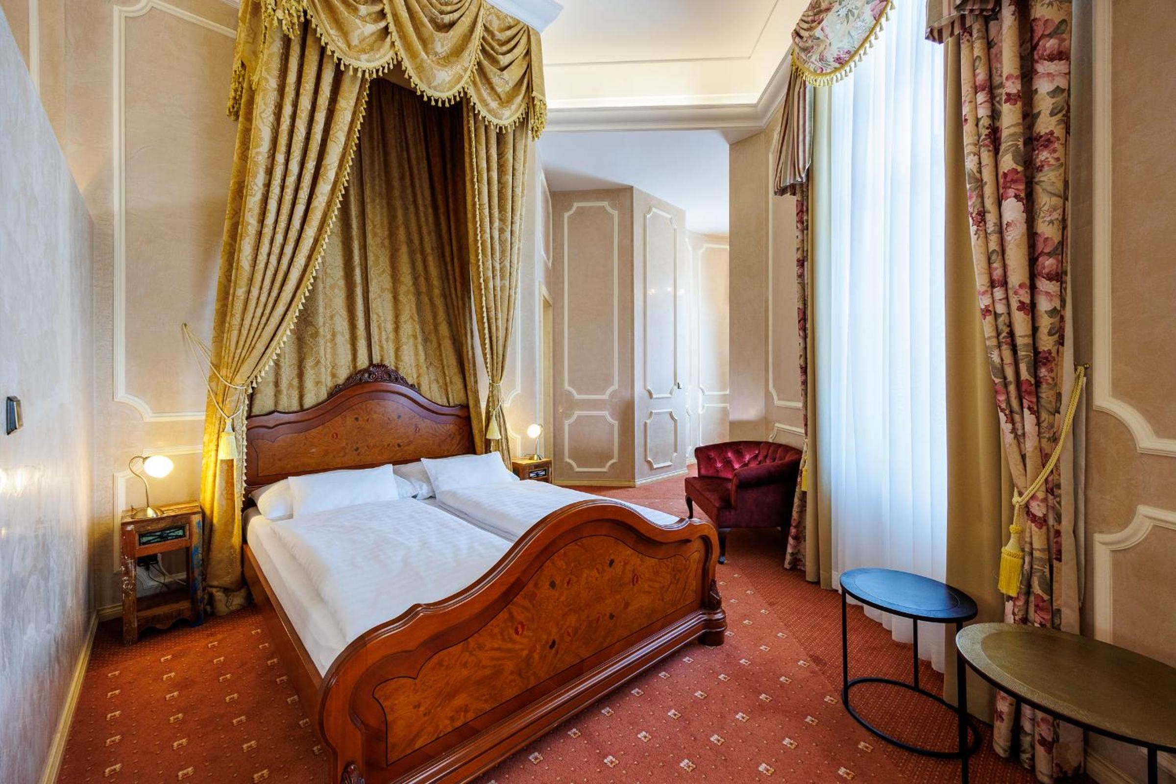 Presidential Suite photo 1