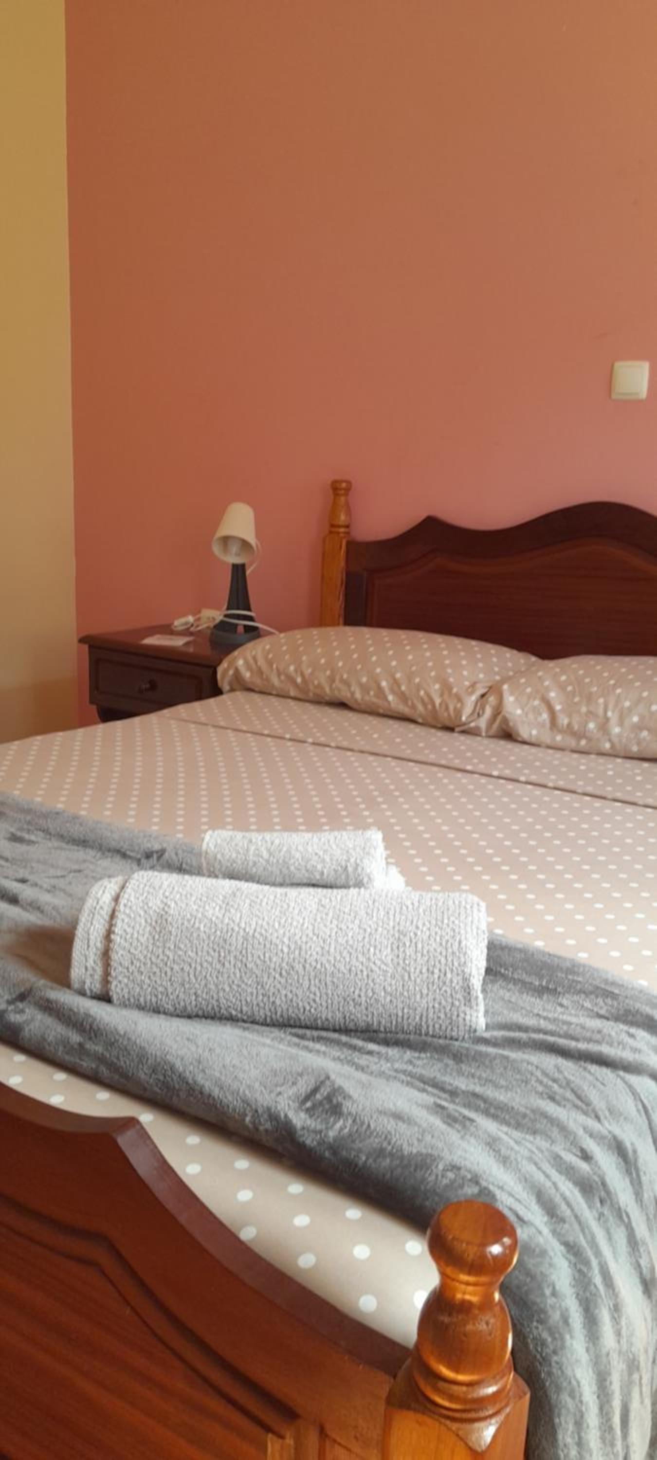 Double Room with Shared Bathroom photo 3