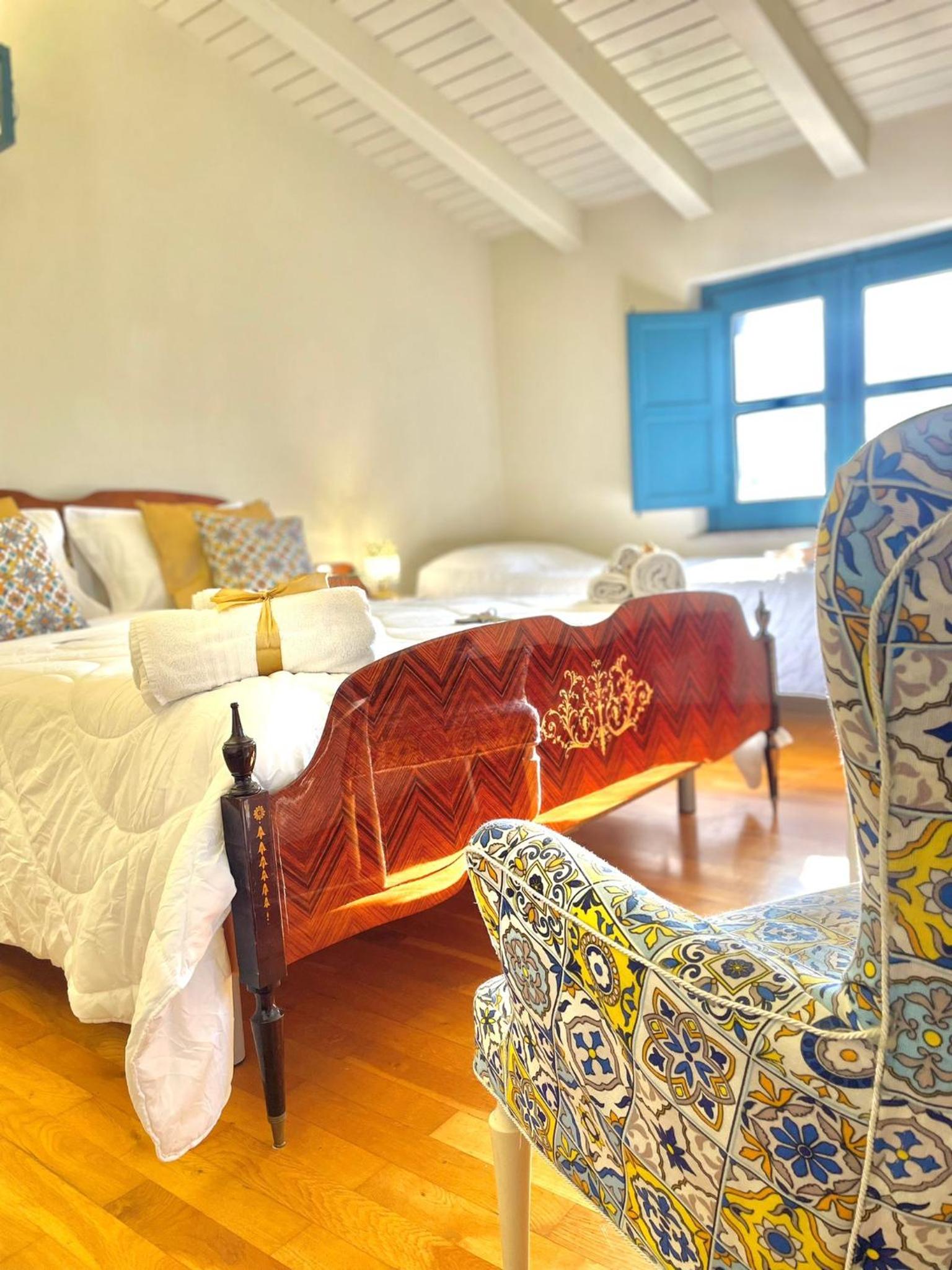 Deluxe Suite with Spa Bath - Photo 15