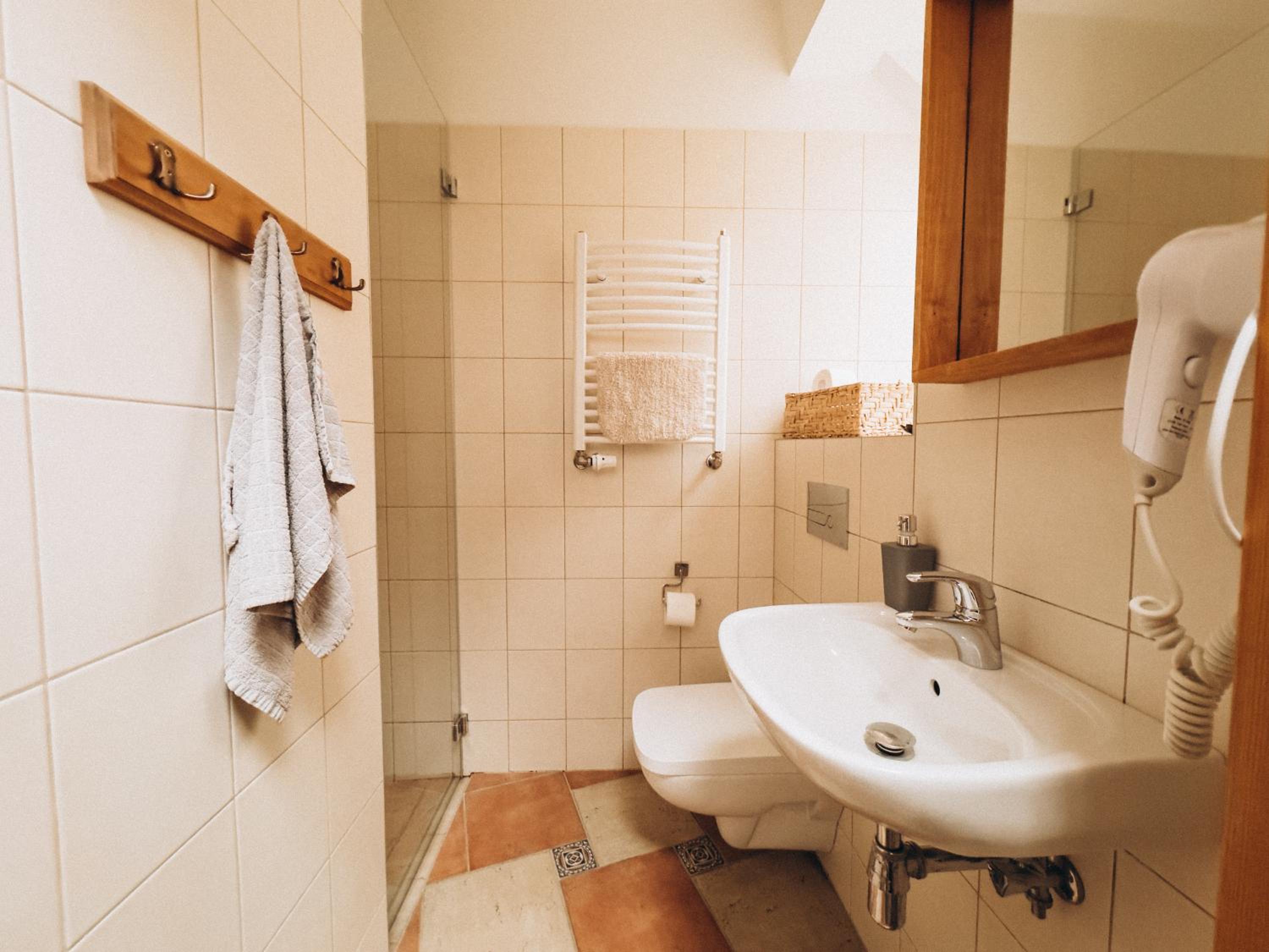 Triple Room with Bathroom - Photo 6