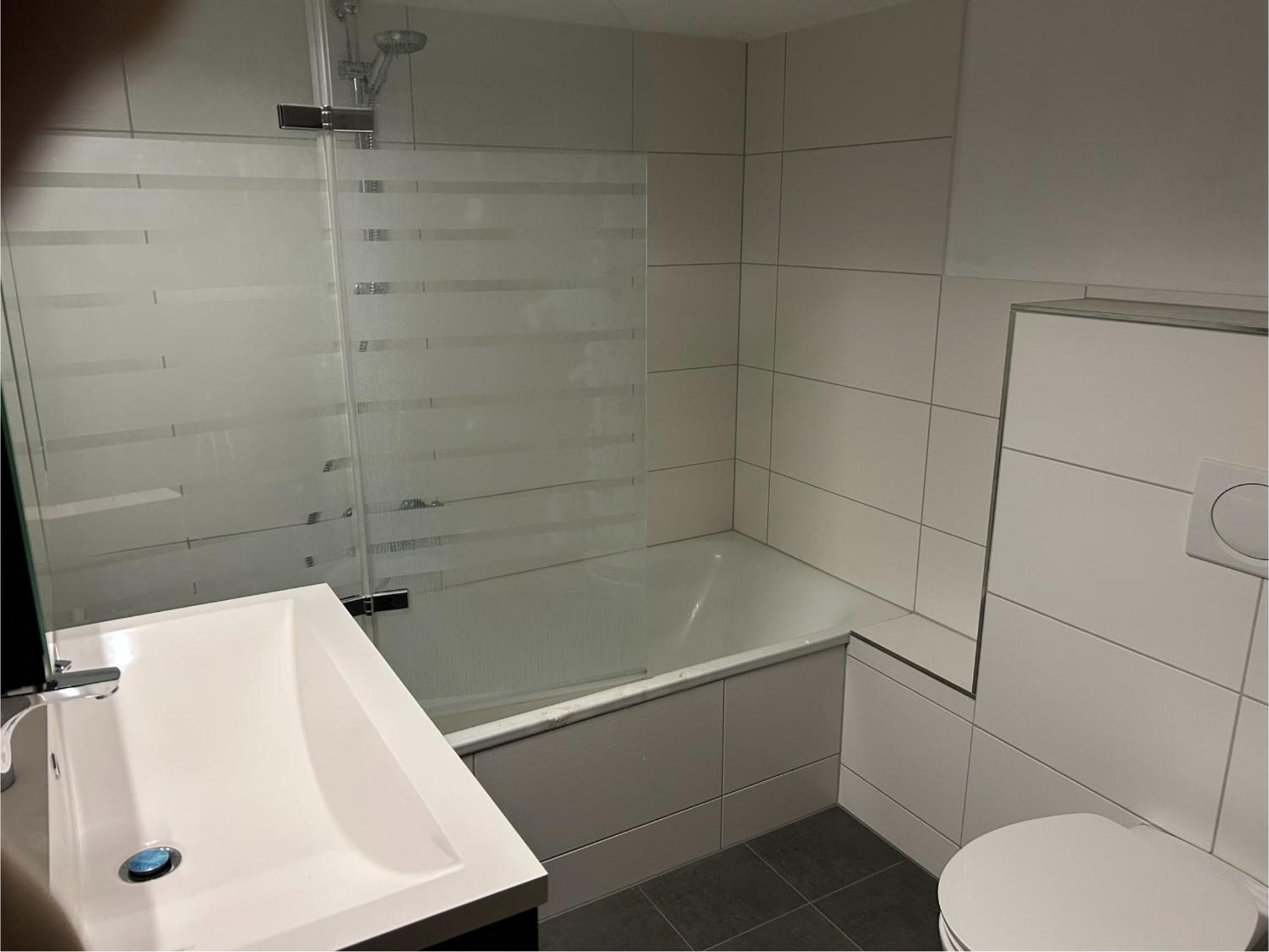 Double Room with Shared Bathroom photo 2