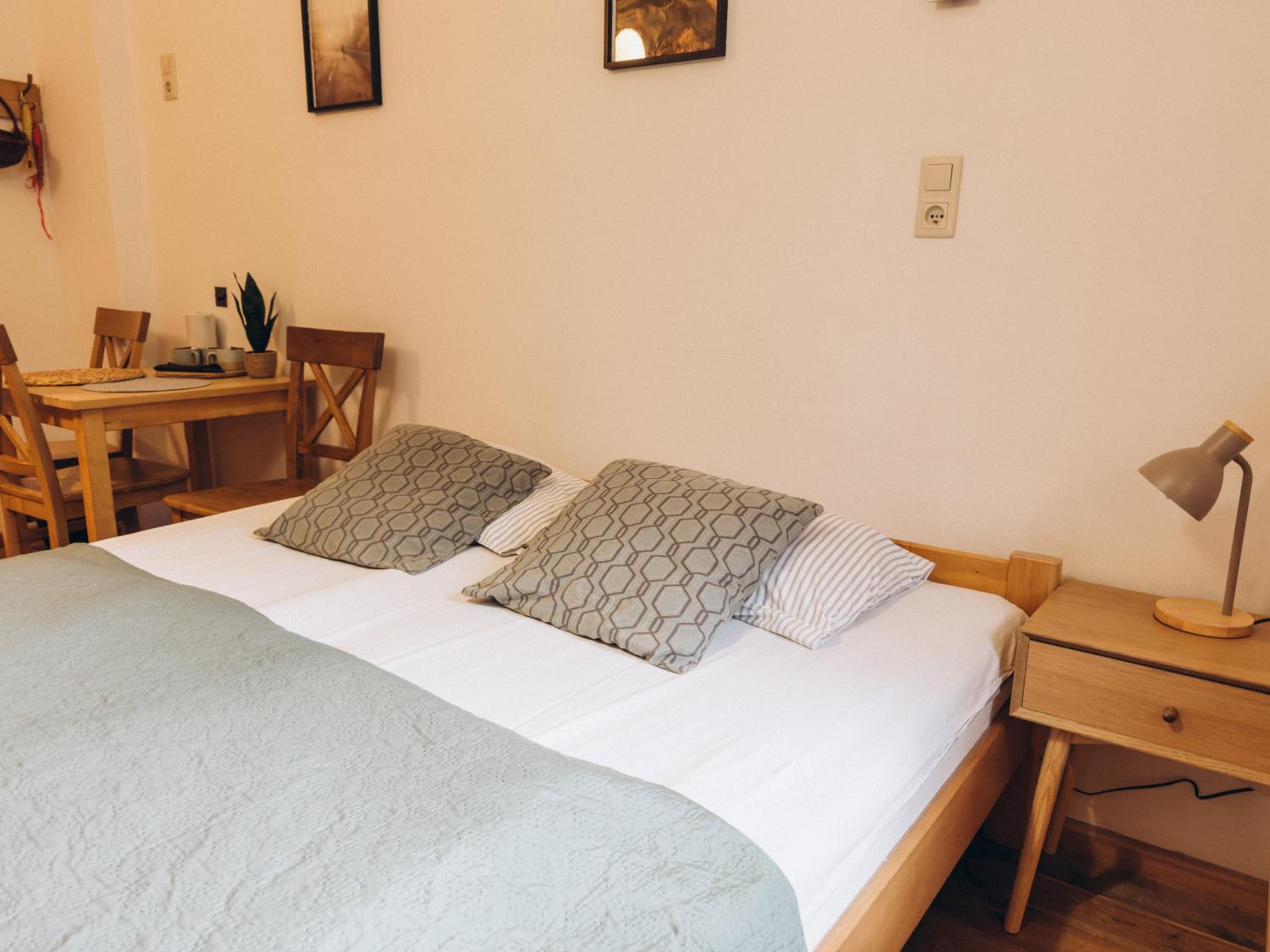 Triple Room with Balcony - Photo 21