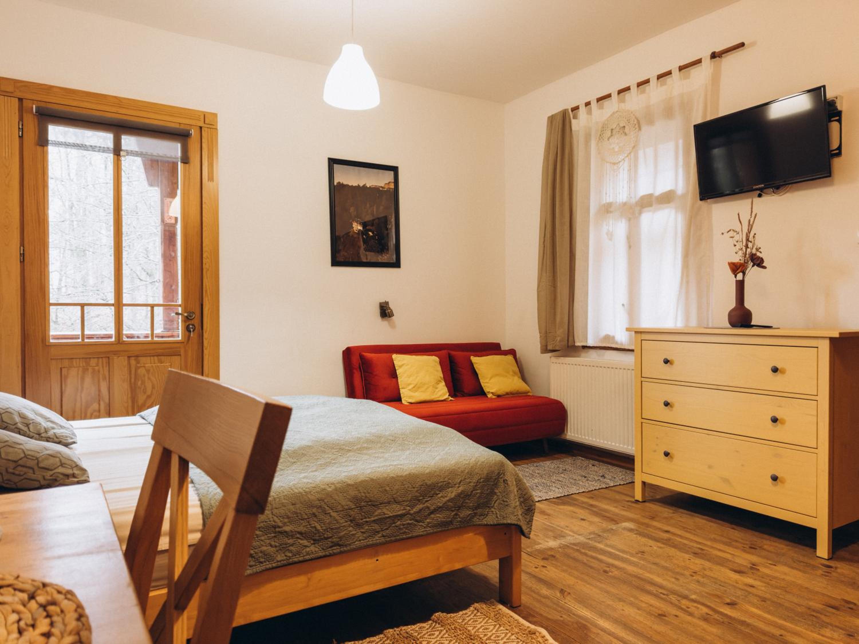 Triple Room with Balcony - Photo 10