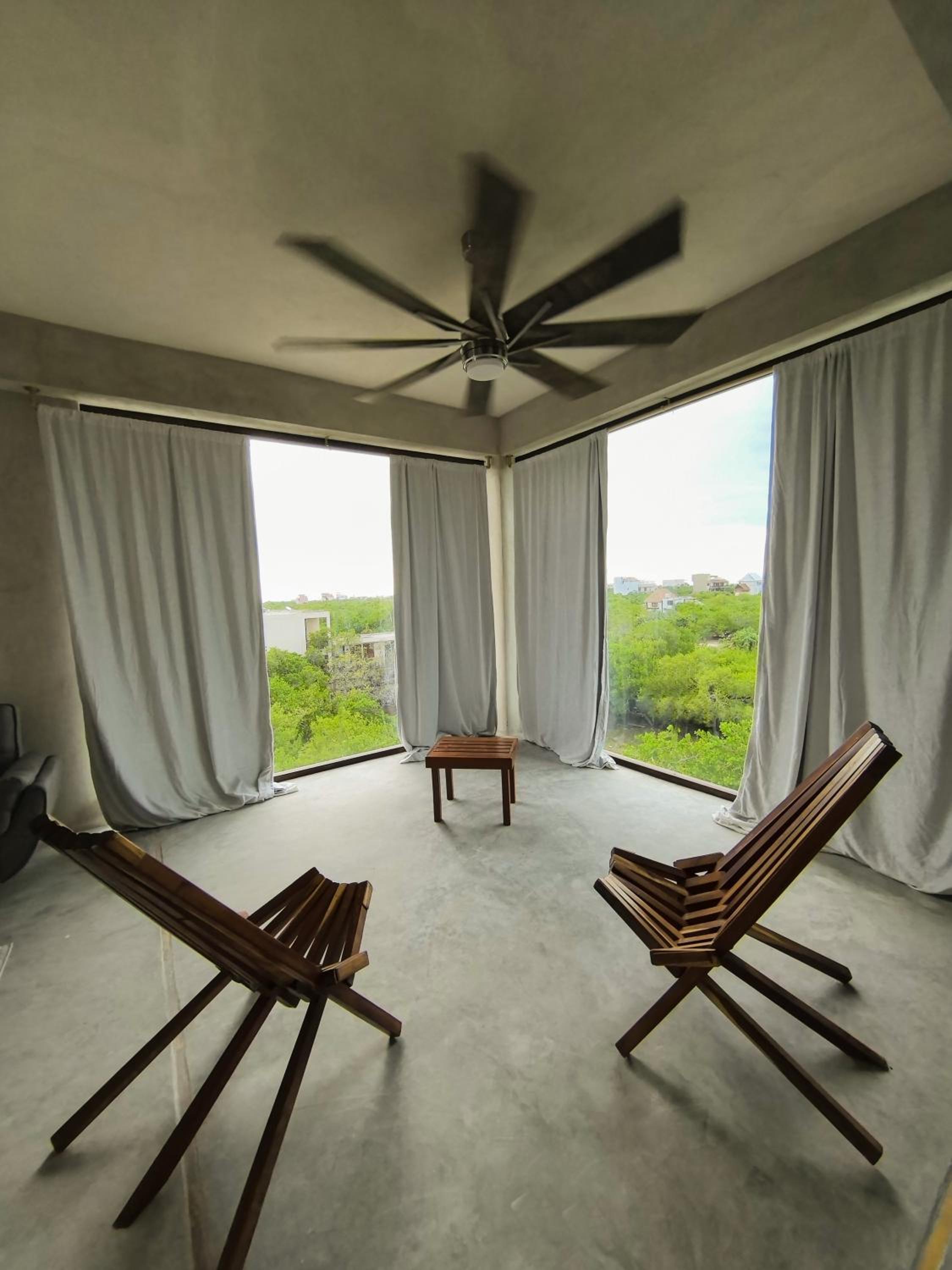 Deluxe Suite with Sea View photo 2