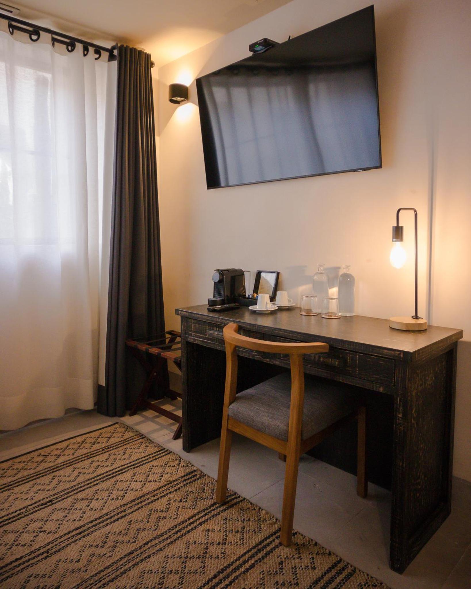 Deluxe Suite - Photo 4