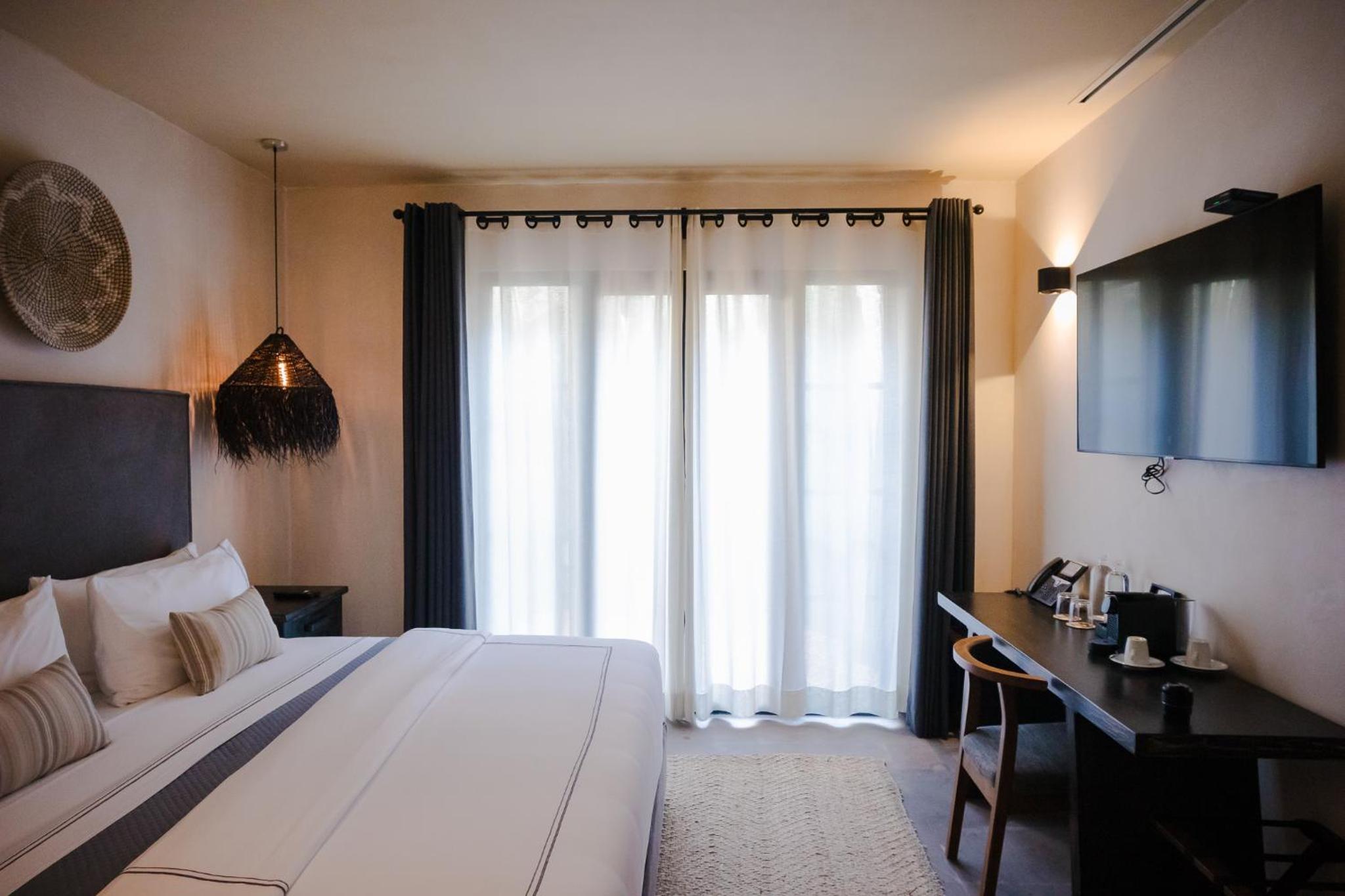 Double Room - Photo 16