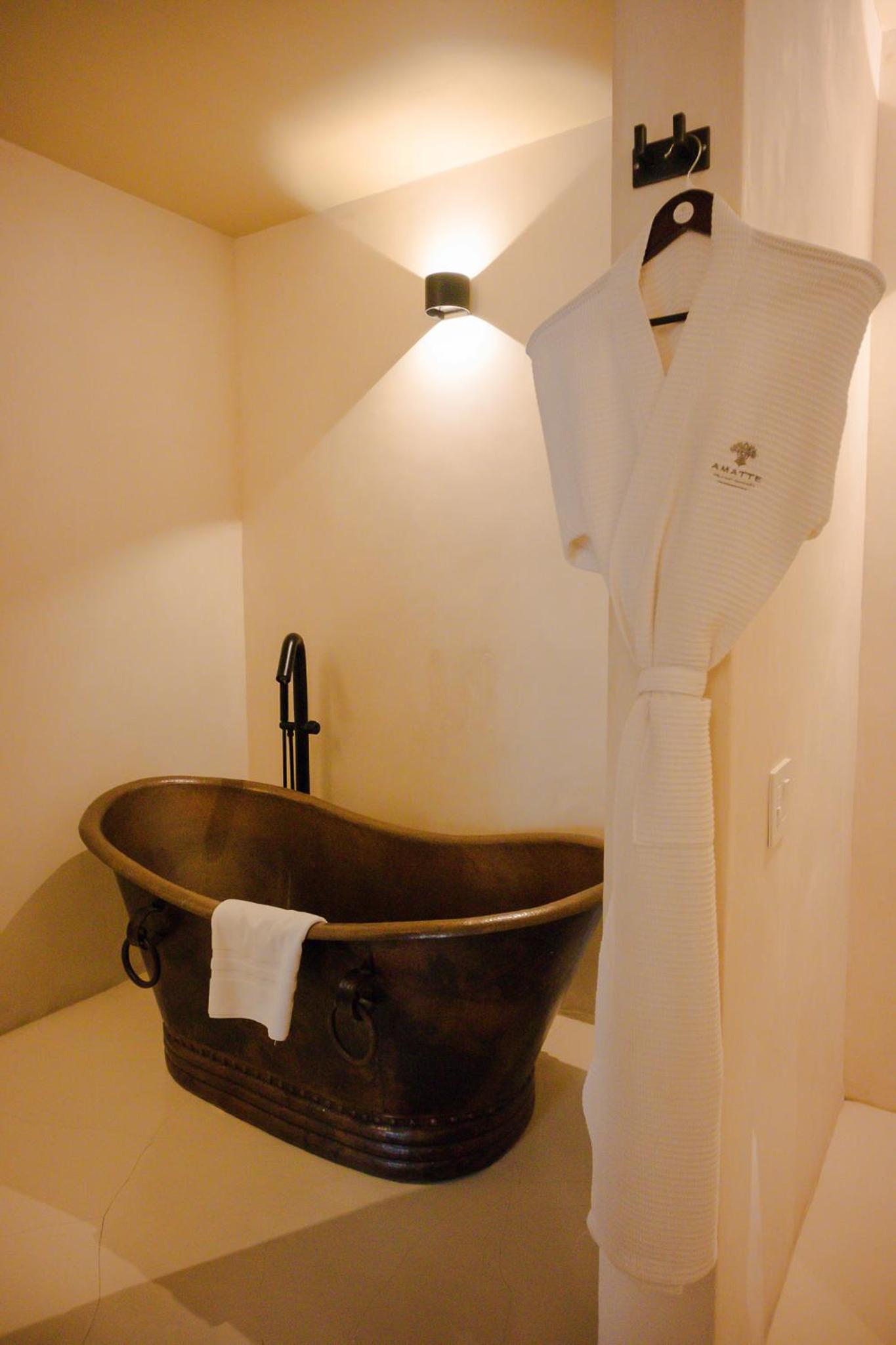 Double Room - Photo 15