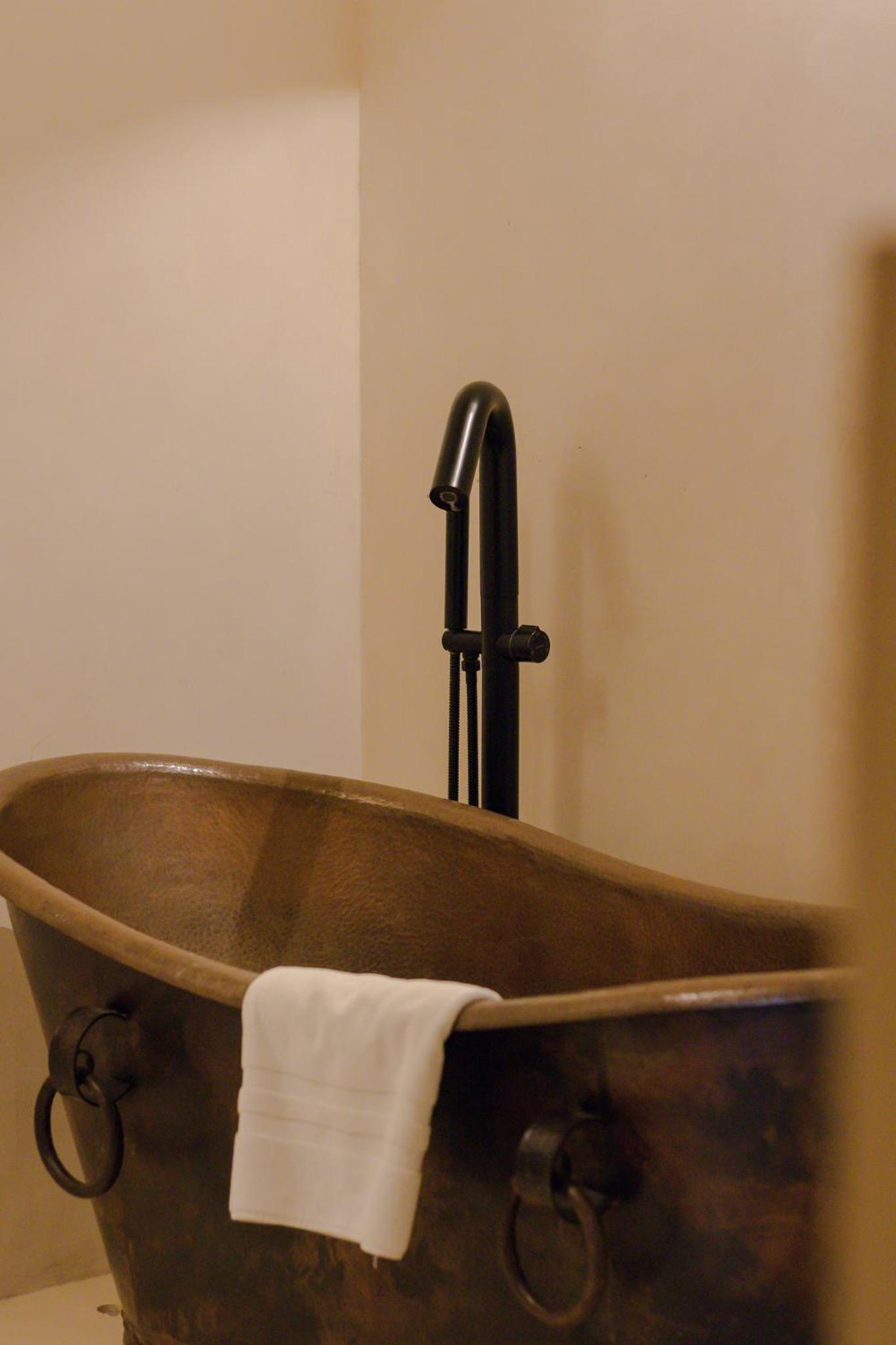 Double Room - Photo 14