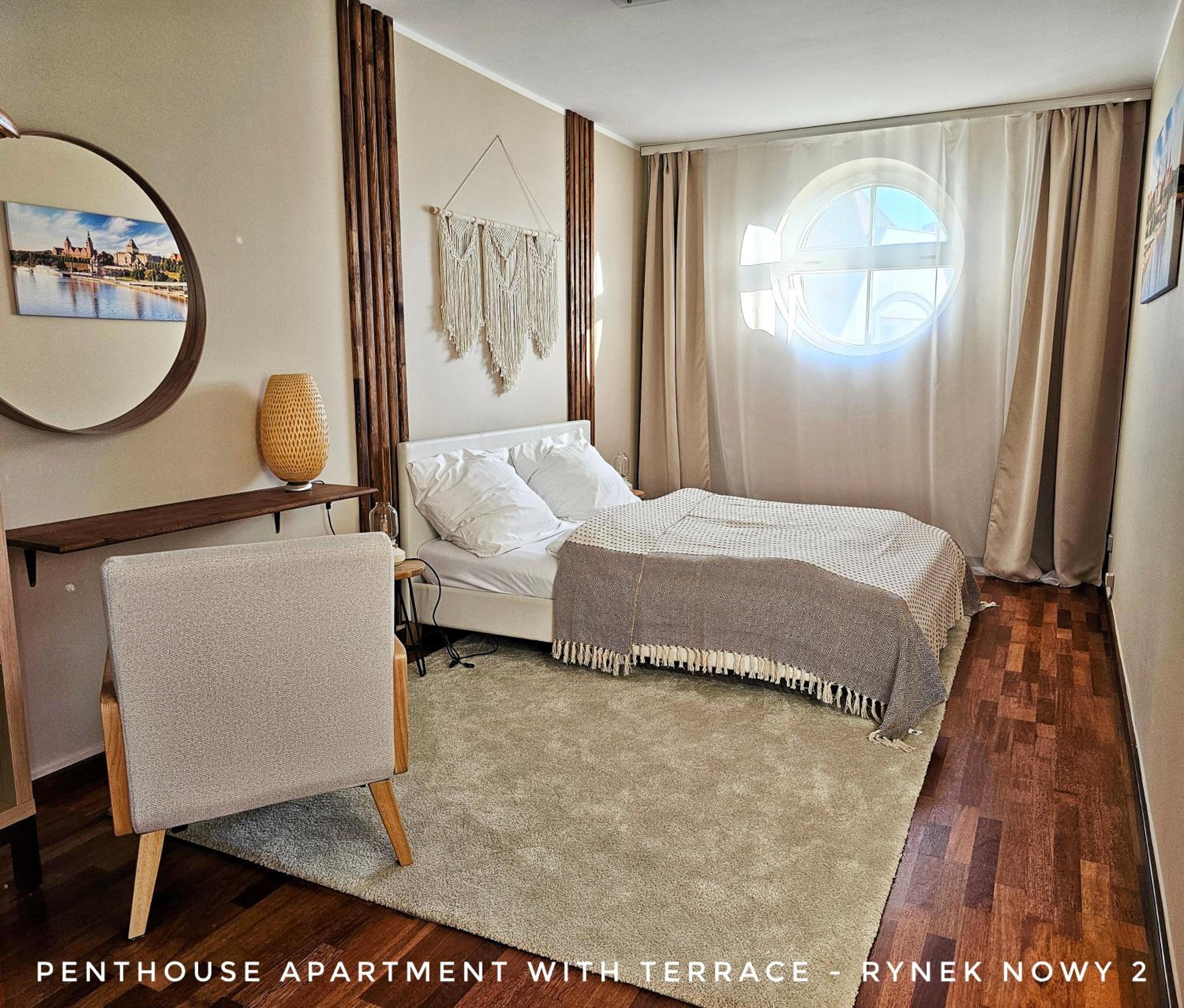 Penthouse Apartment with Terrace - 2 Rynek Nowy Street - Photo 1
