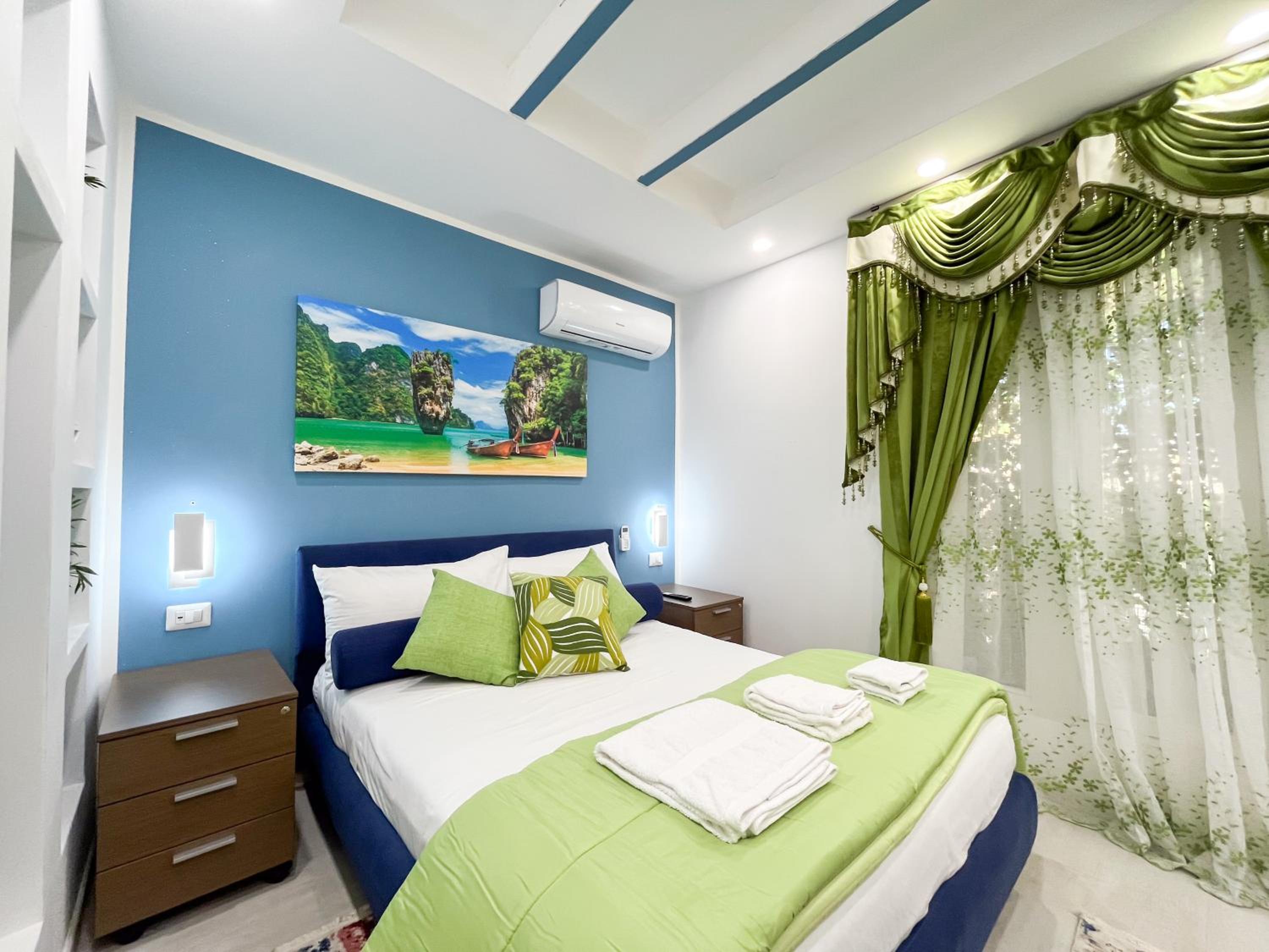 Single Room with Private Bathroom photo 3
