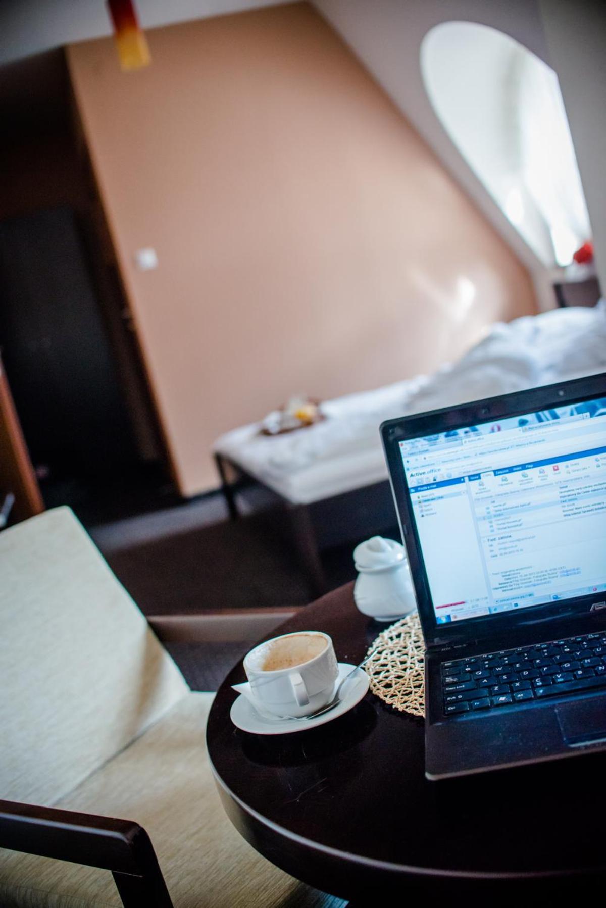 Deluxe Double Room with Balcony photo 2