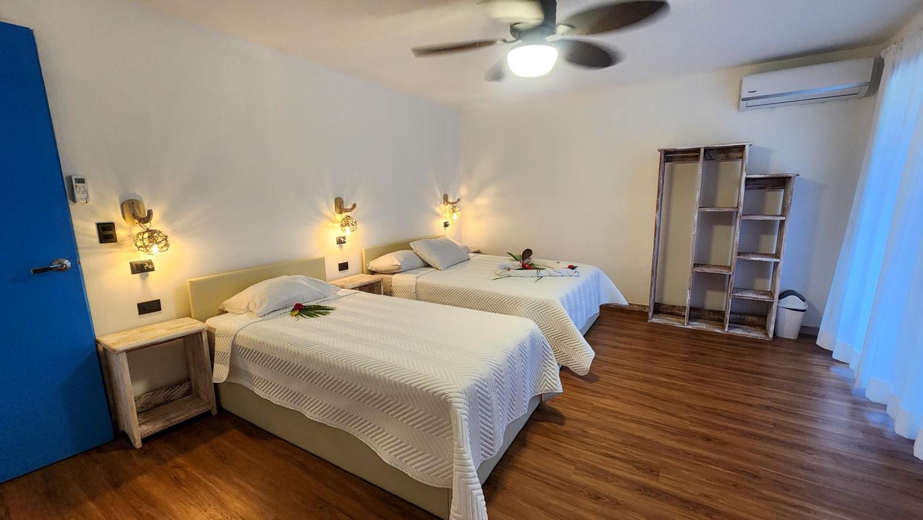 Triple Room with Sea View