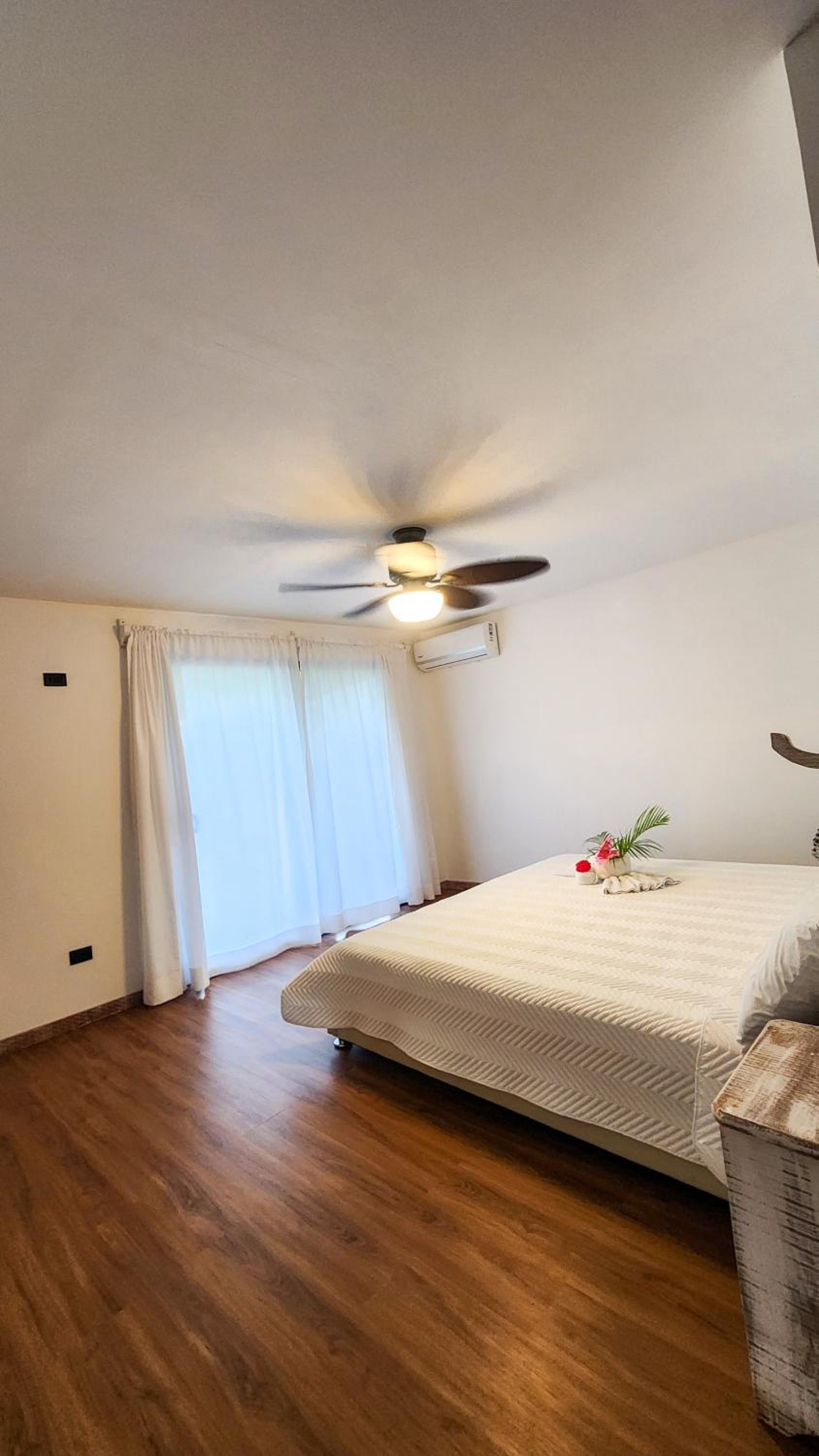 Deluxe Double Room with Balcony and Sea View photo 3