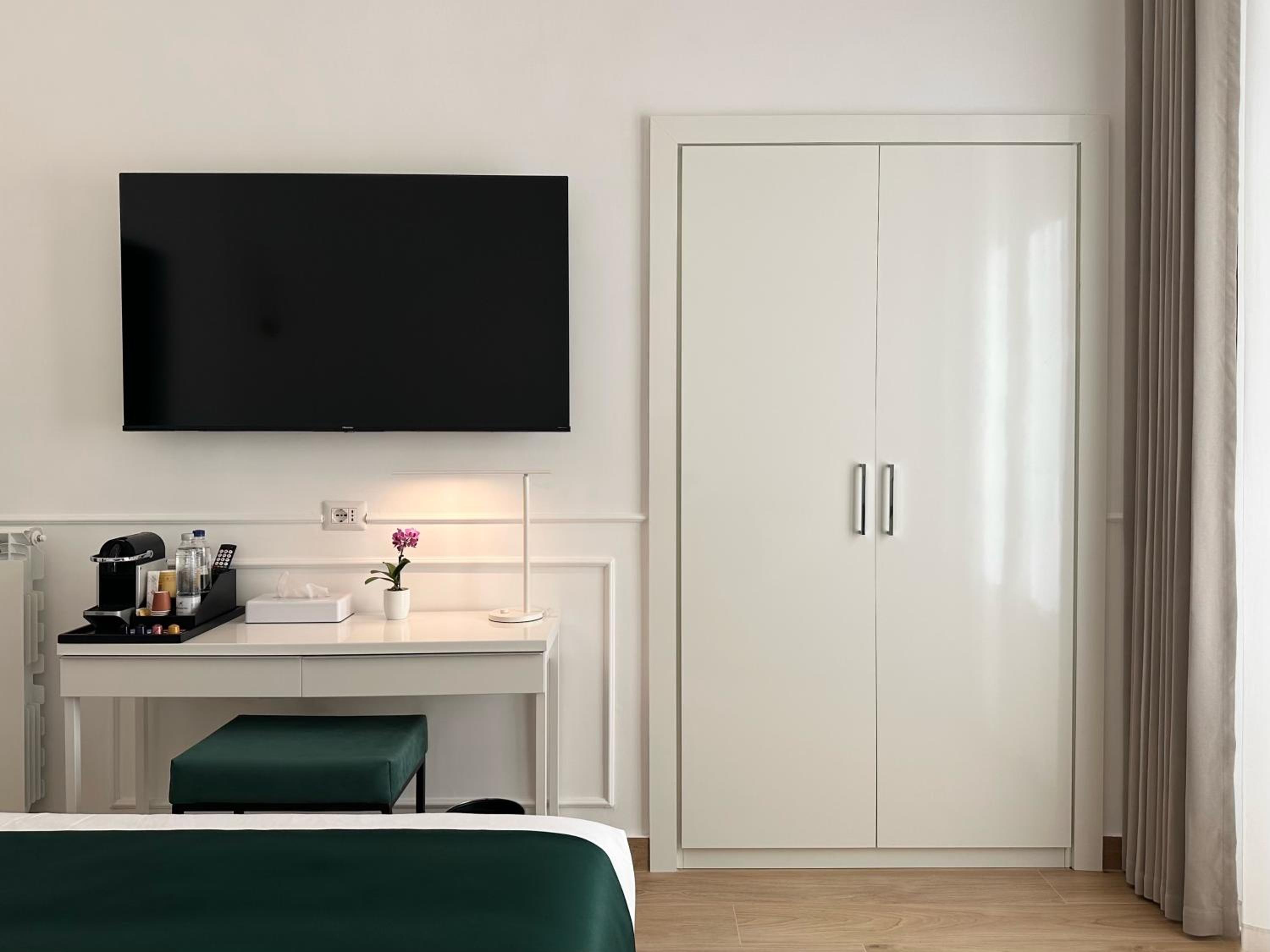 Deluxe Triple Room photo 2