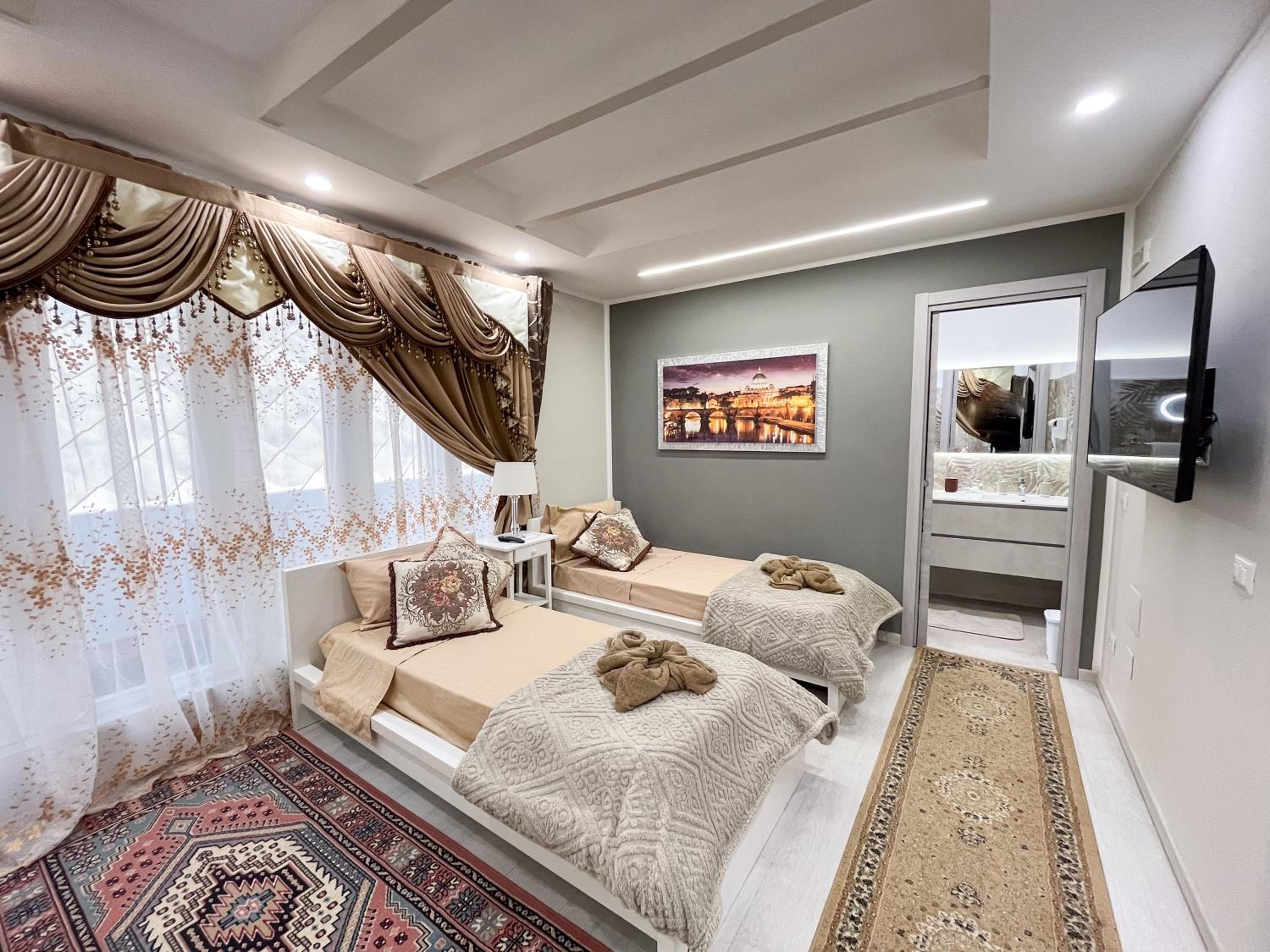 Family Room photo 3