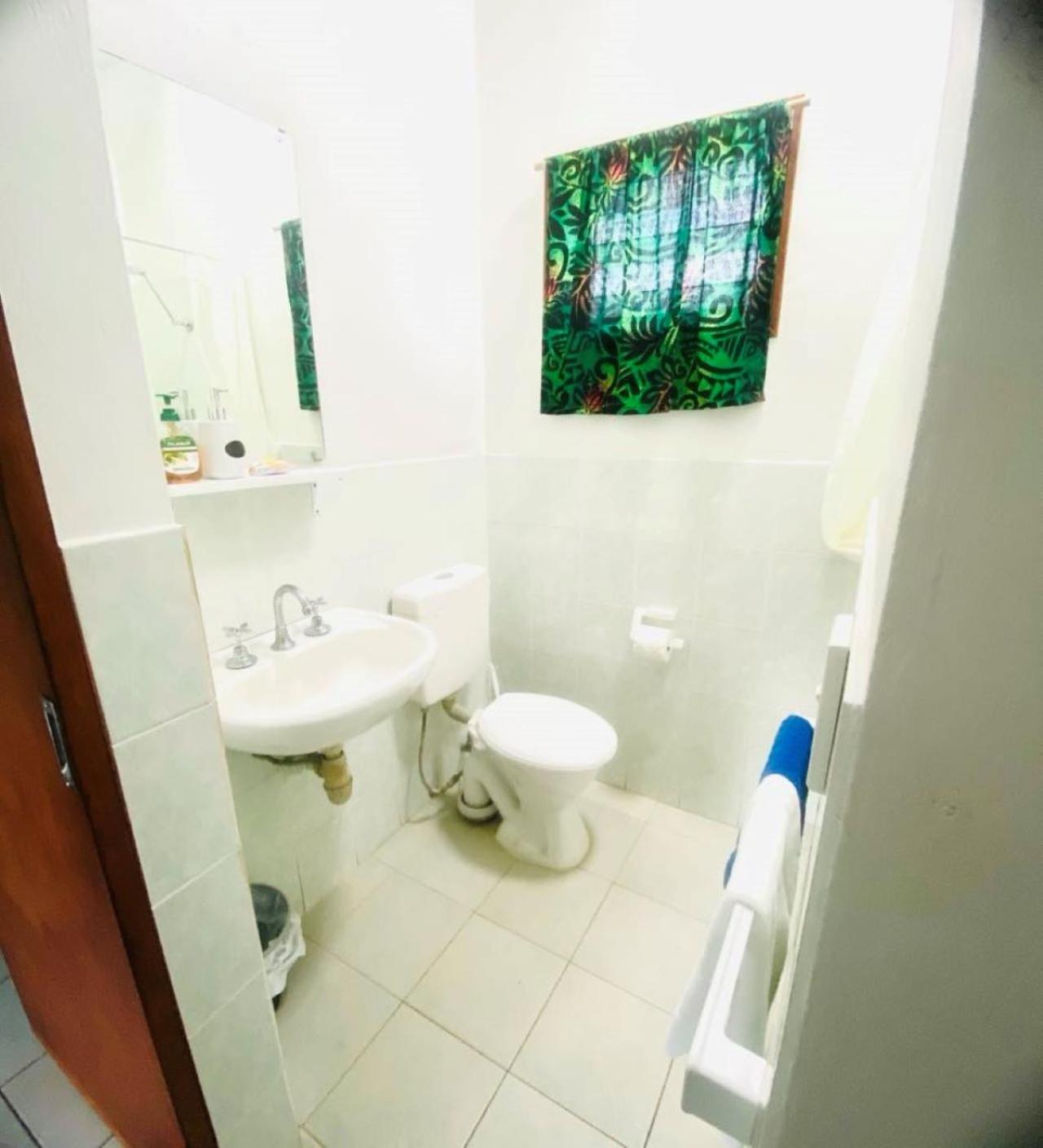 Single Bed in Mixed Dormitory Room