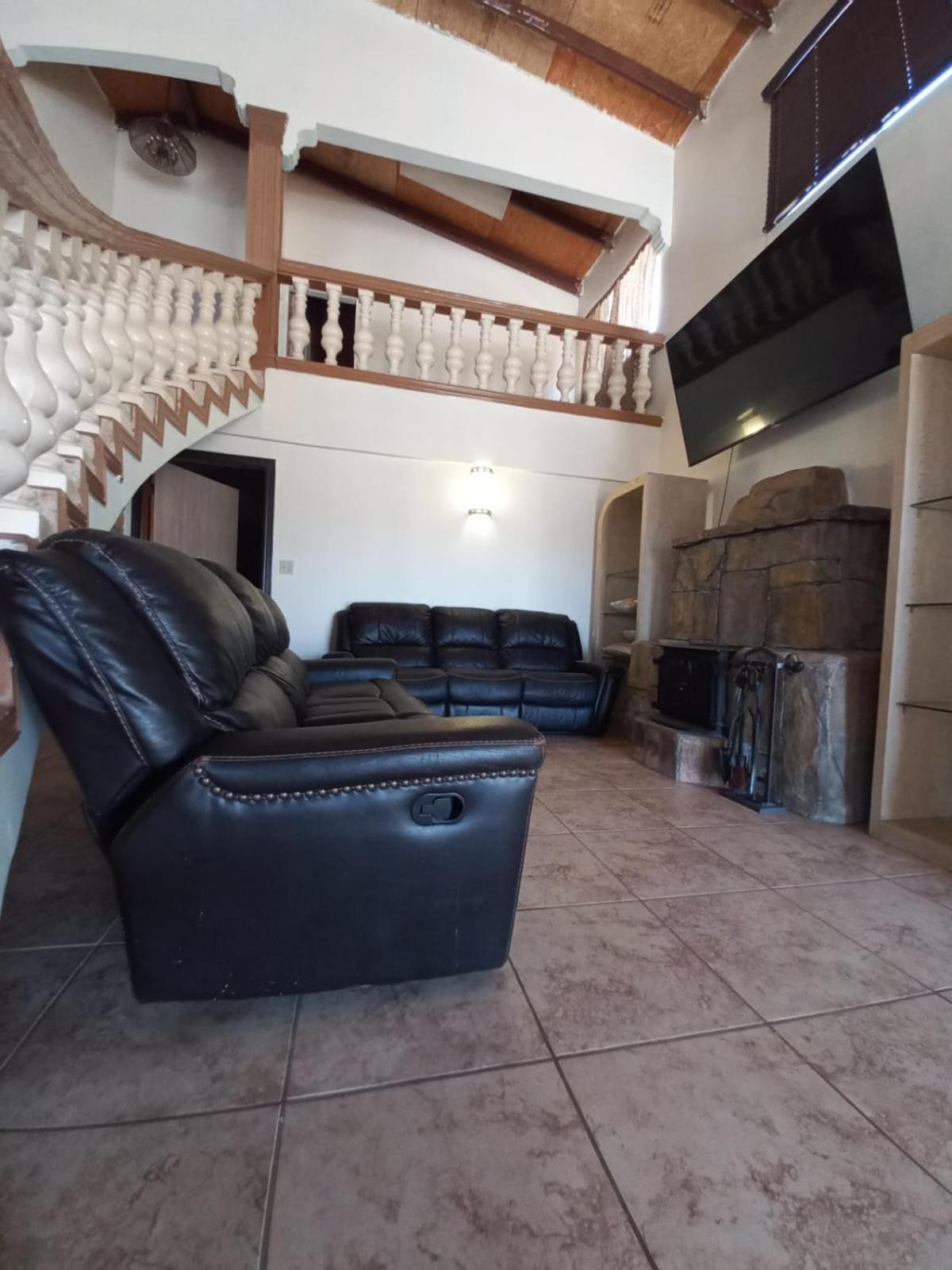 Four-Bedroom House photo 1