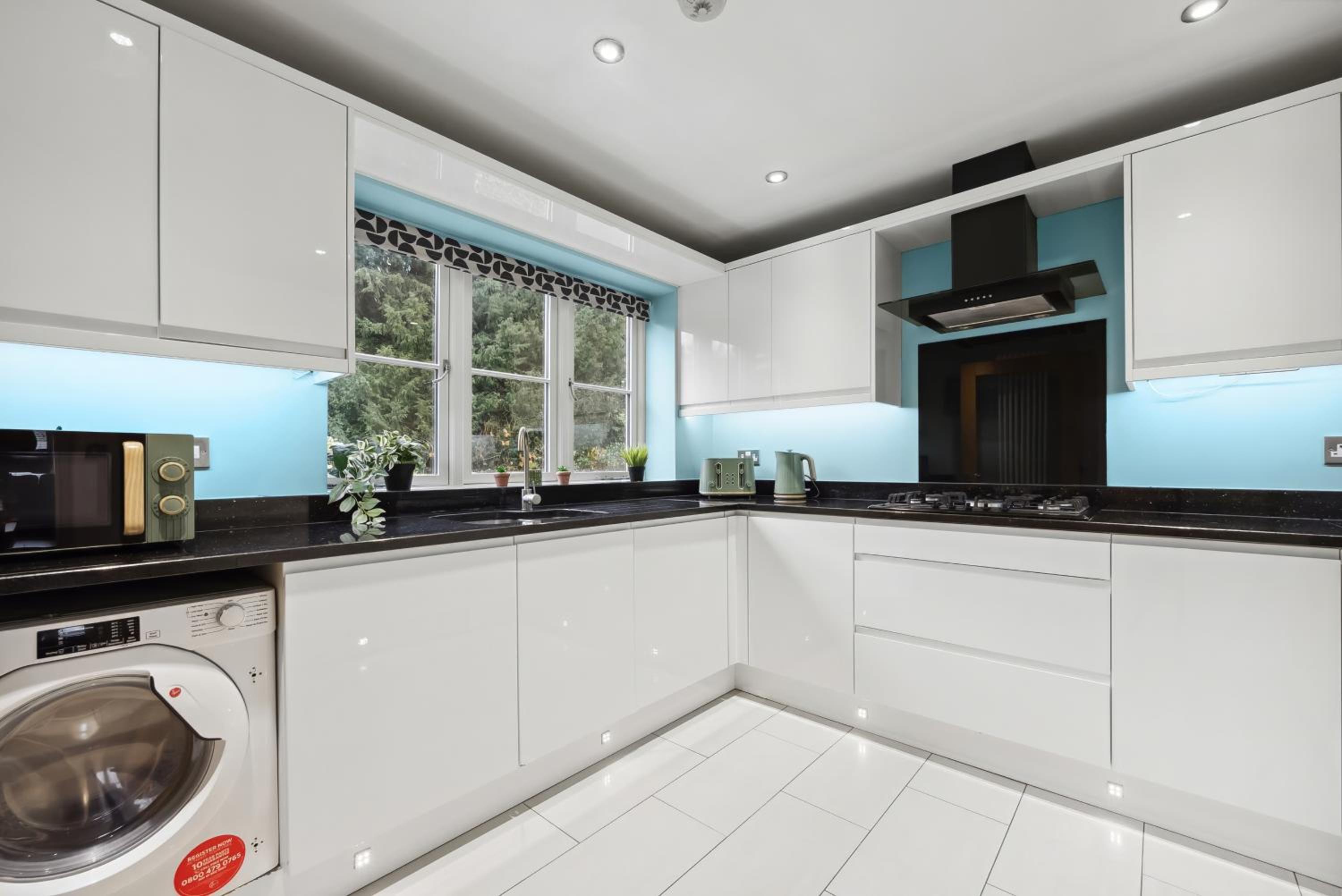 Three-Bedroom House photo 2