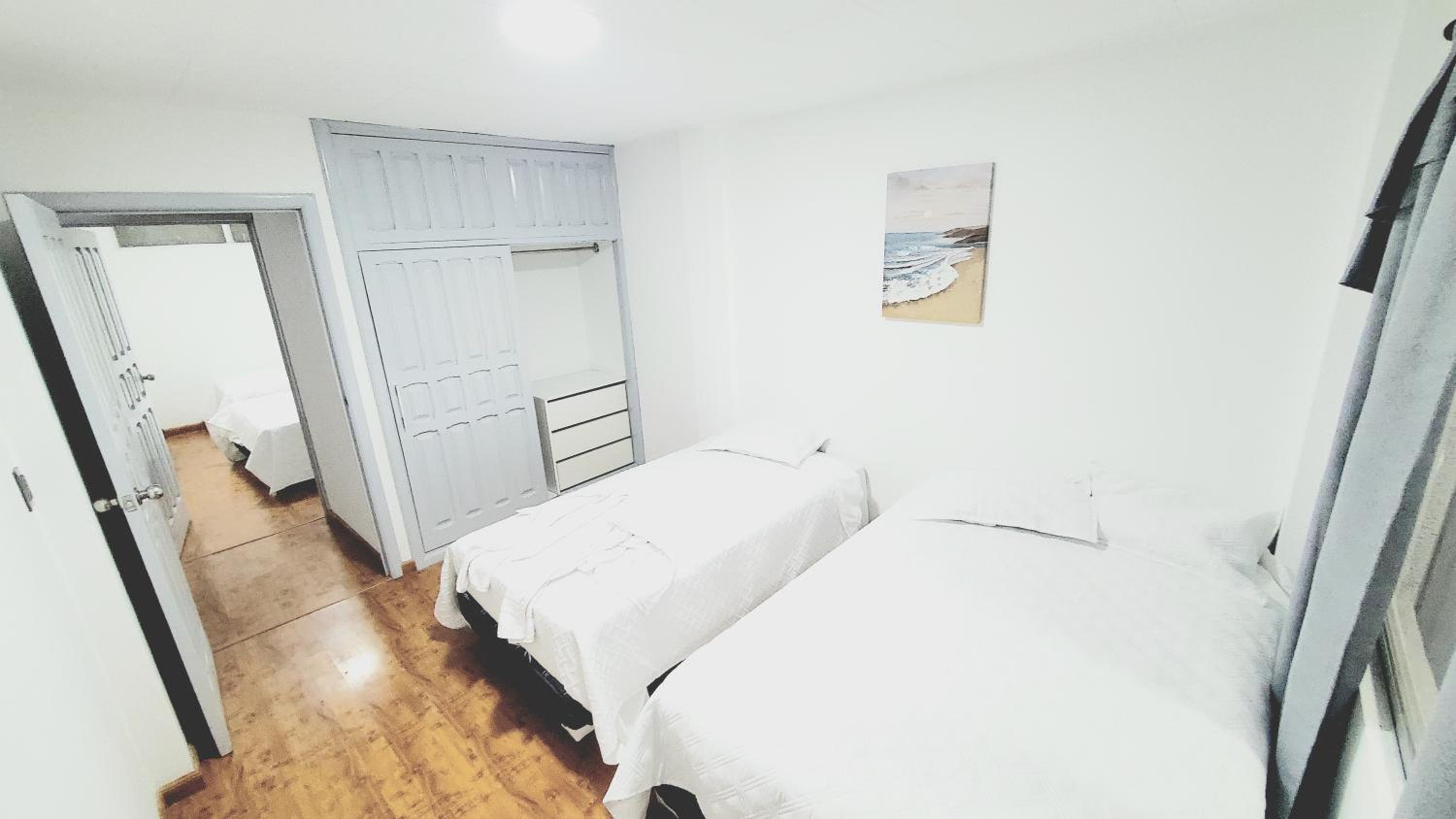Apartment photo 2