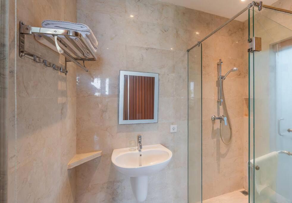 Two-Bedroom Villa photo 2