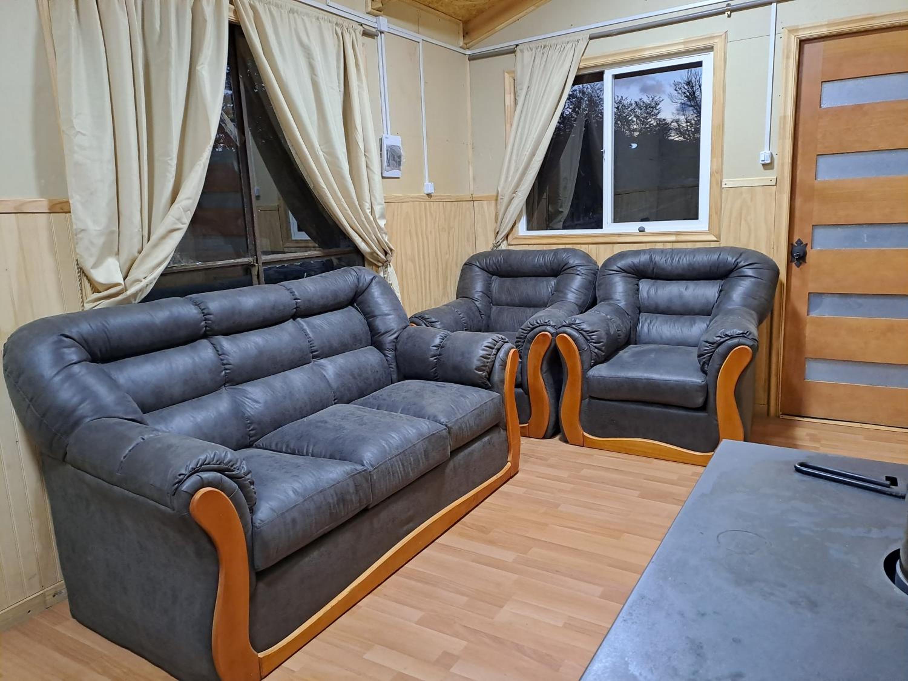Three-Bedroom House photo 2
