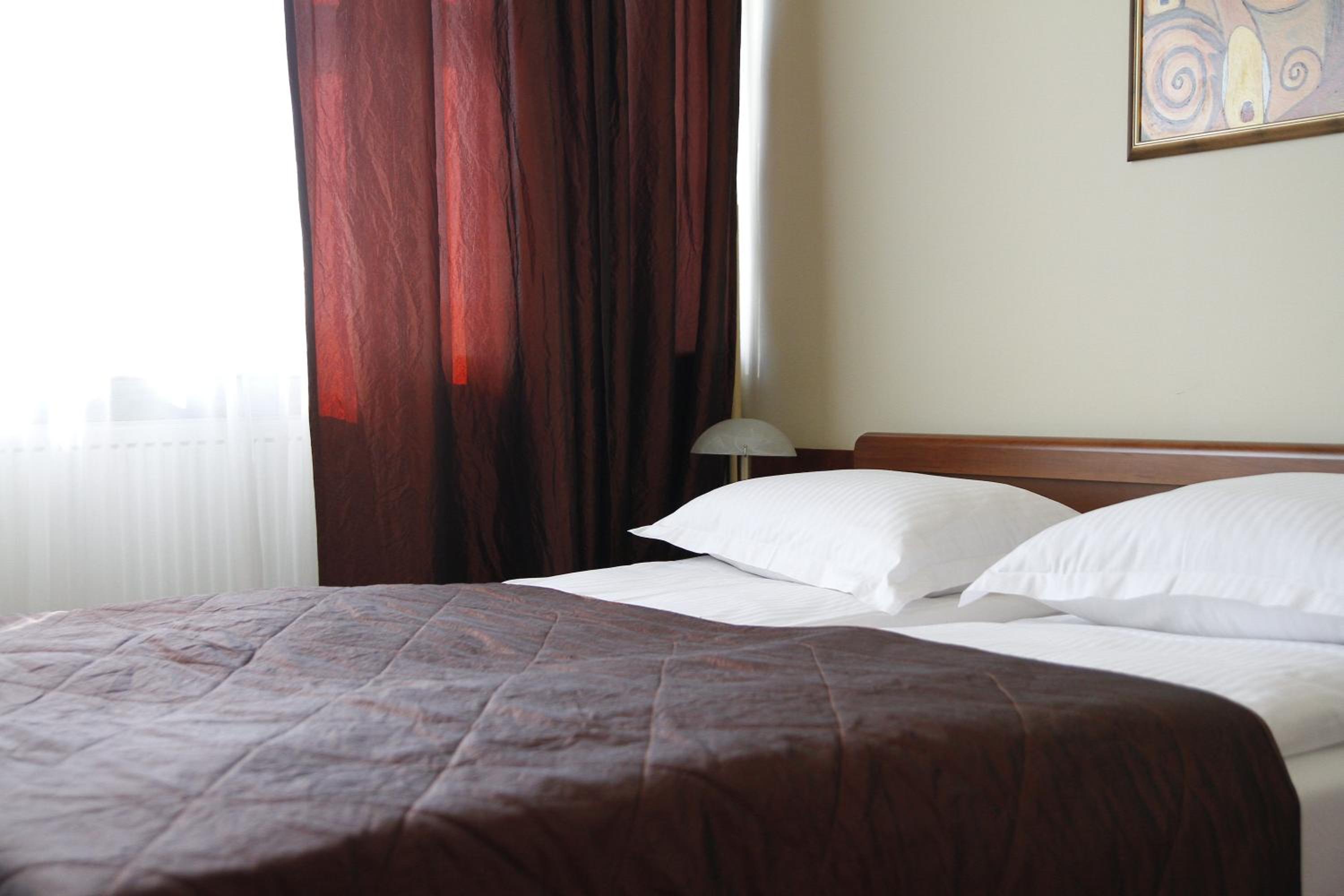 Double or Twin Room - Photo 1