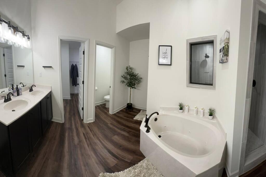 Villa photo 3