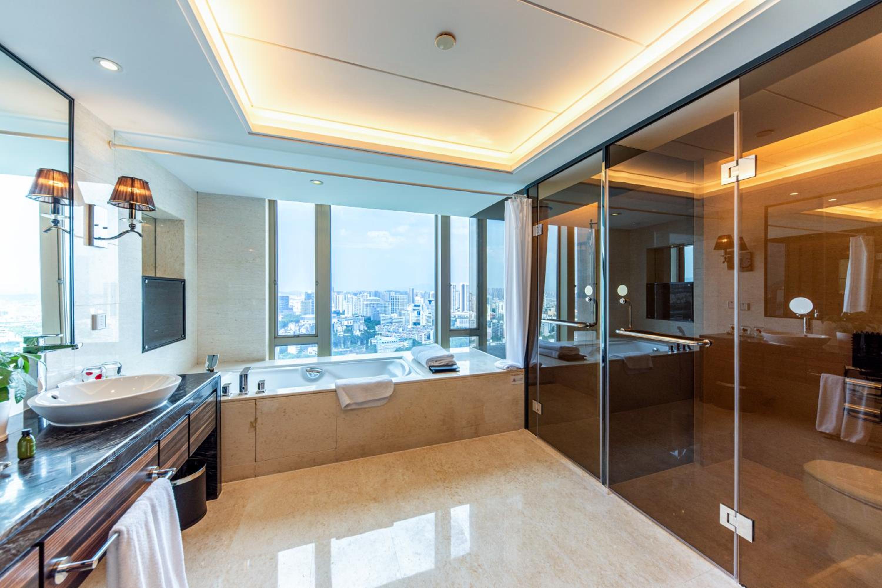 Superior Suite photo 2