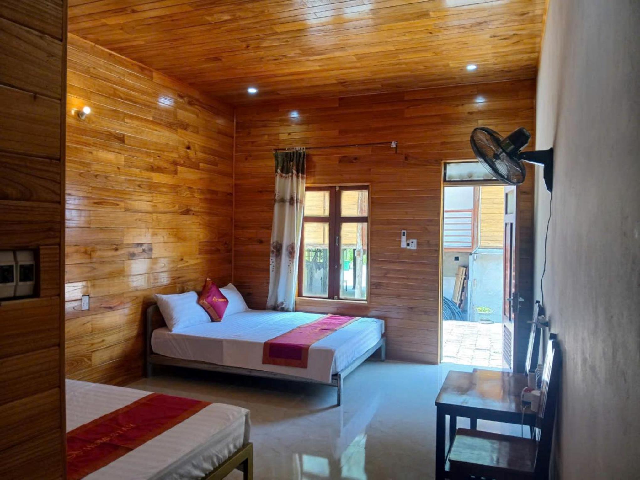 Quadruple Room - Photo 1