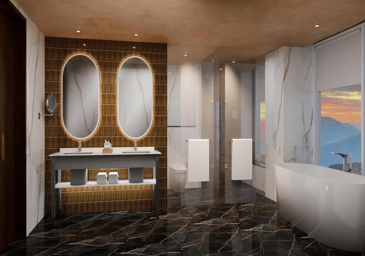 Deluxe King Suite photo 3
