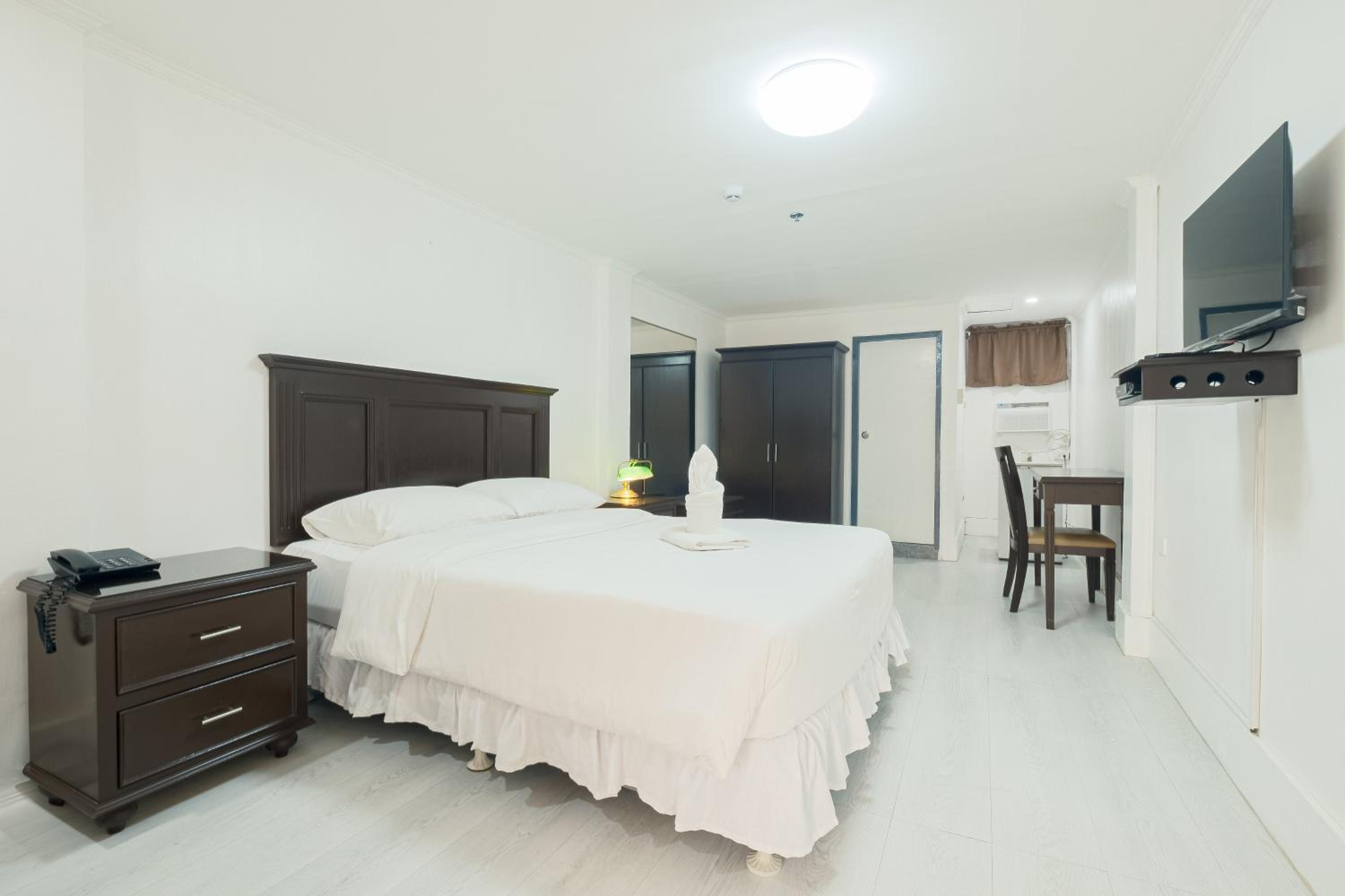 Standard Double Room photo 3
