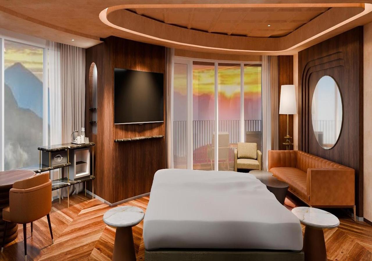 Deluxe King Suite photo 2