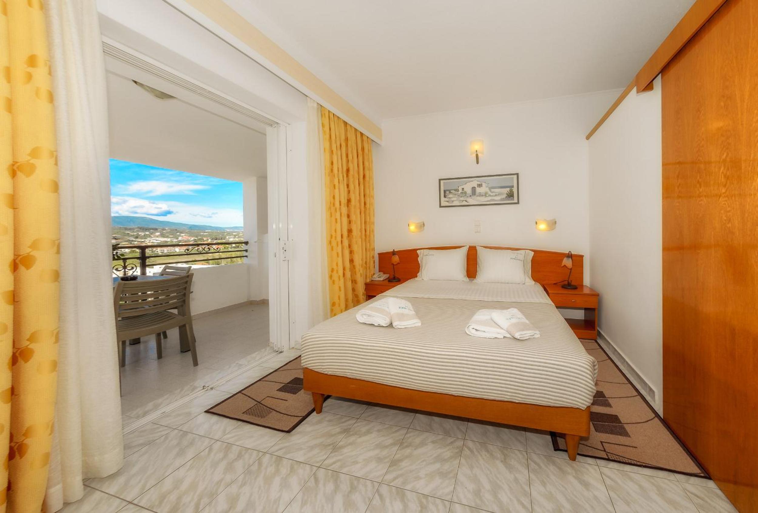 Family Apartment with Partial Sea View (2 Adults + 2 Children) - Photo 1