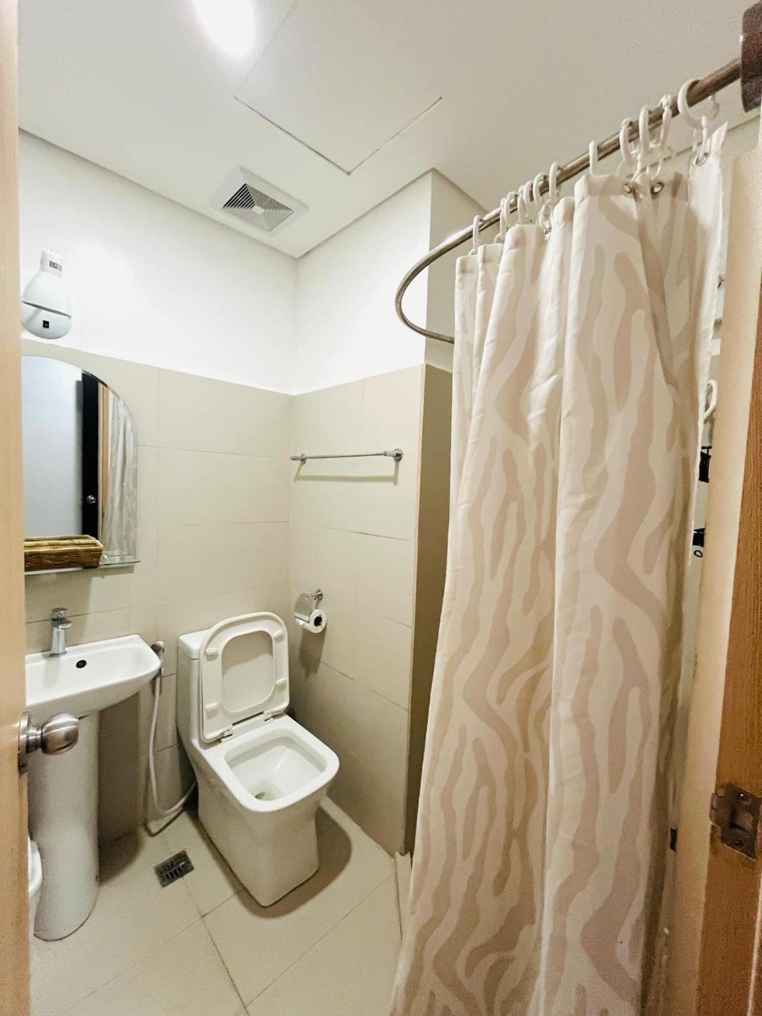 Studio Apartment - Photo 42