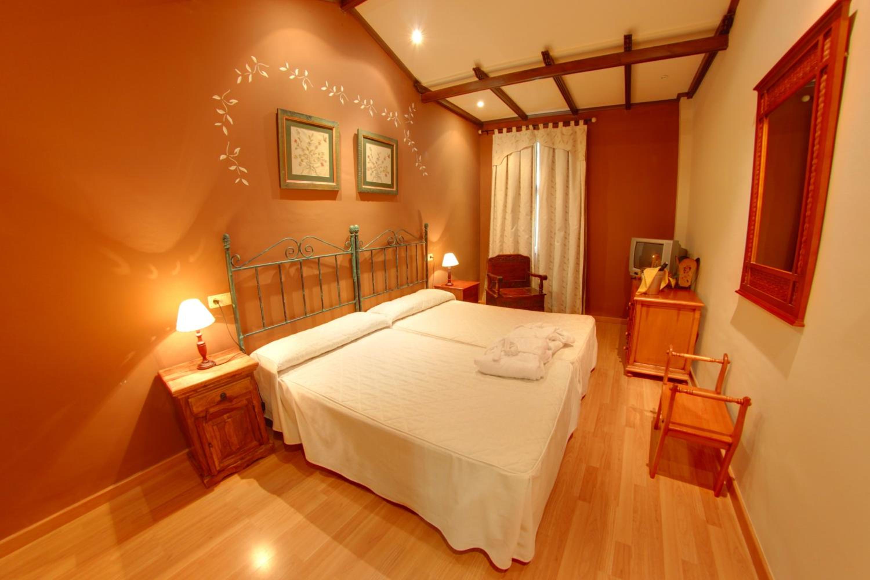 Superior Twin Room photo 2