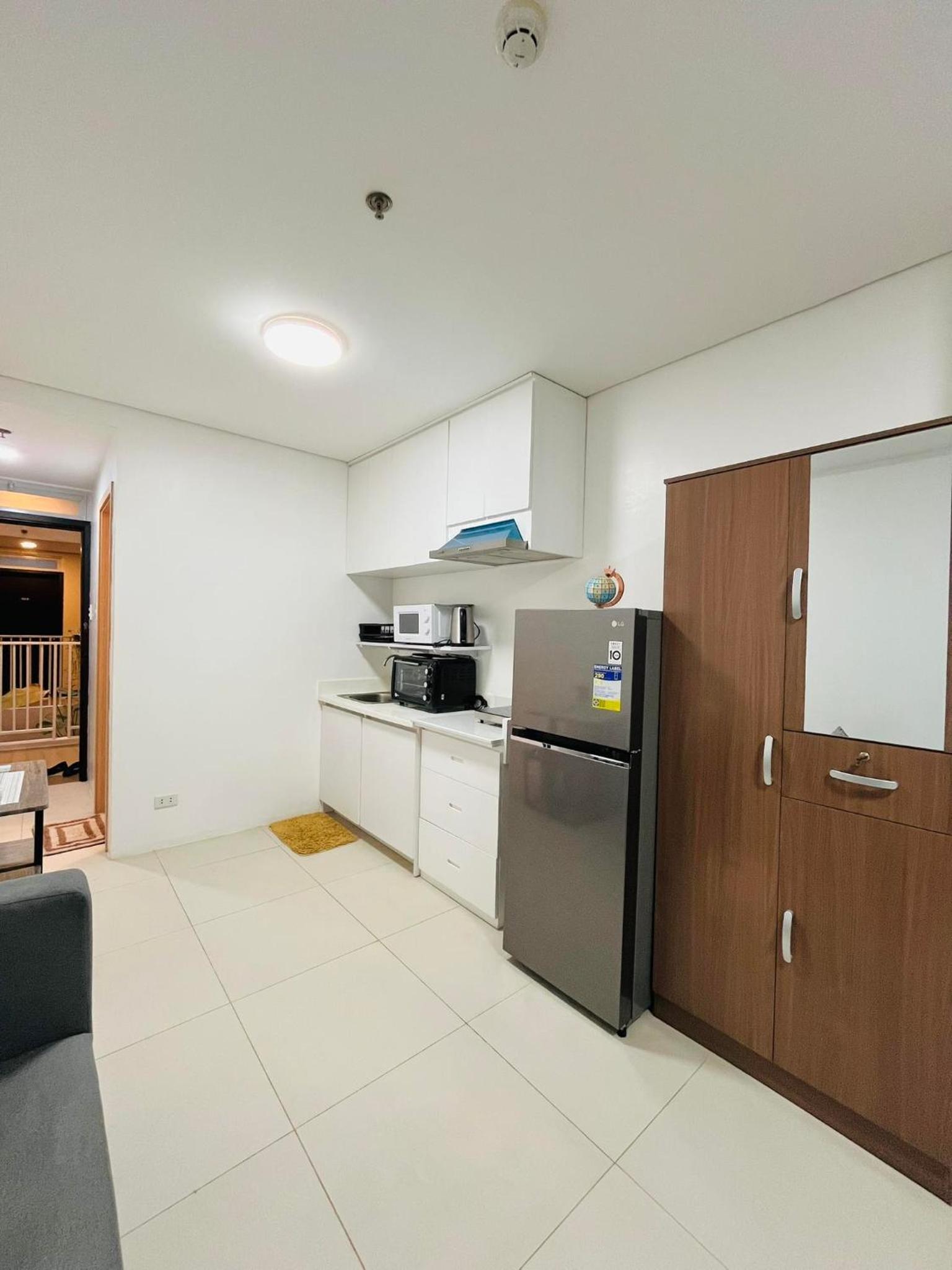 Studio Apartment - Photo 32
