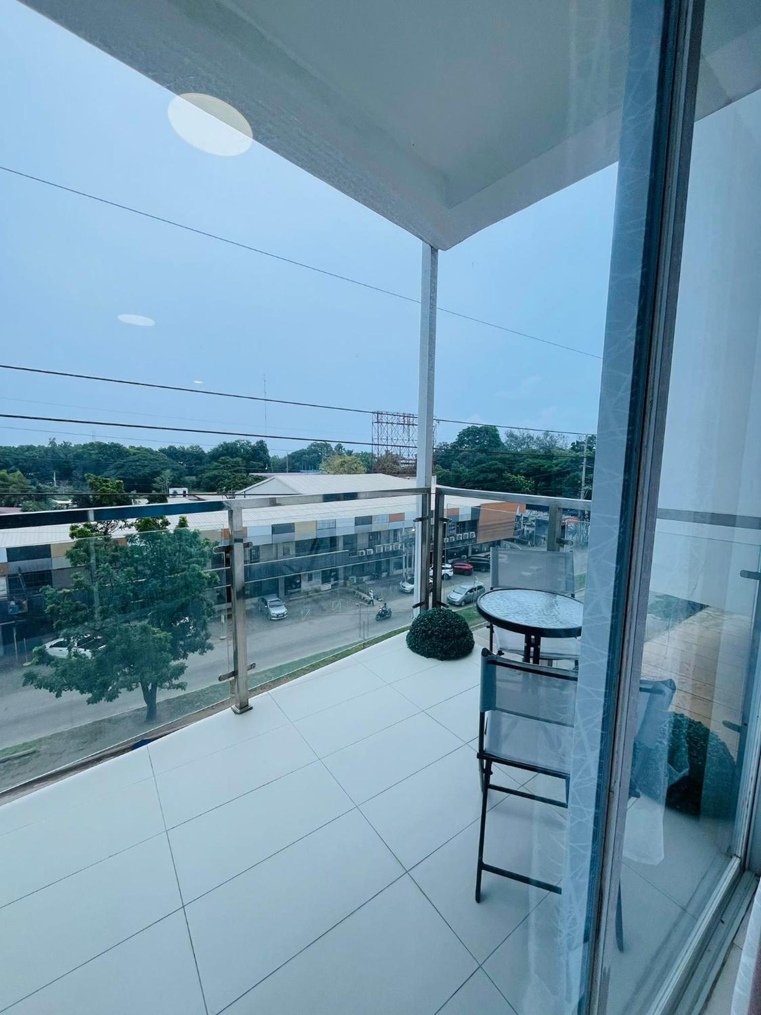 Studio Apartment - Photo 30