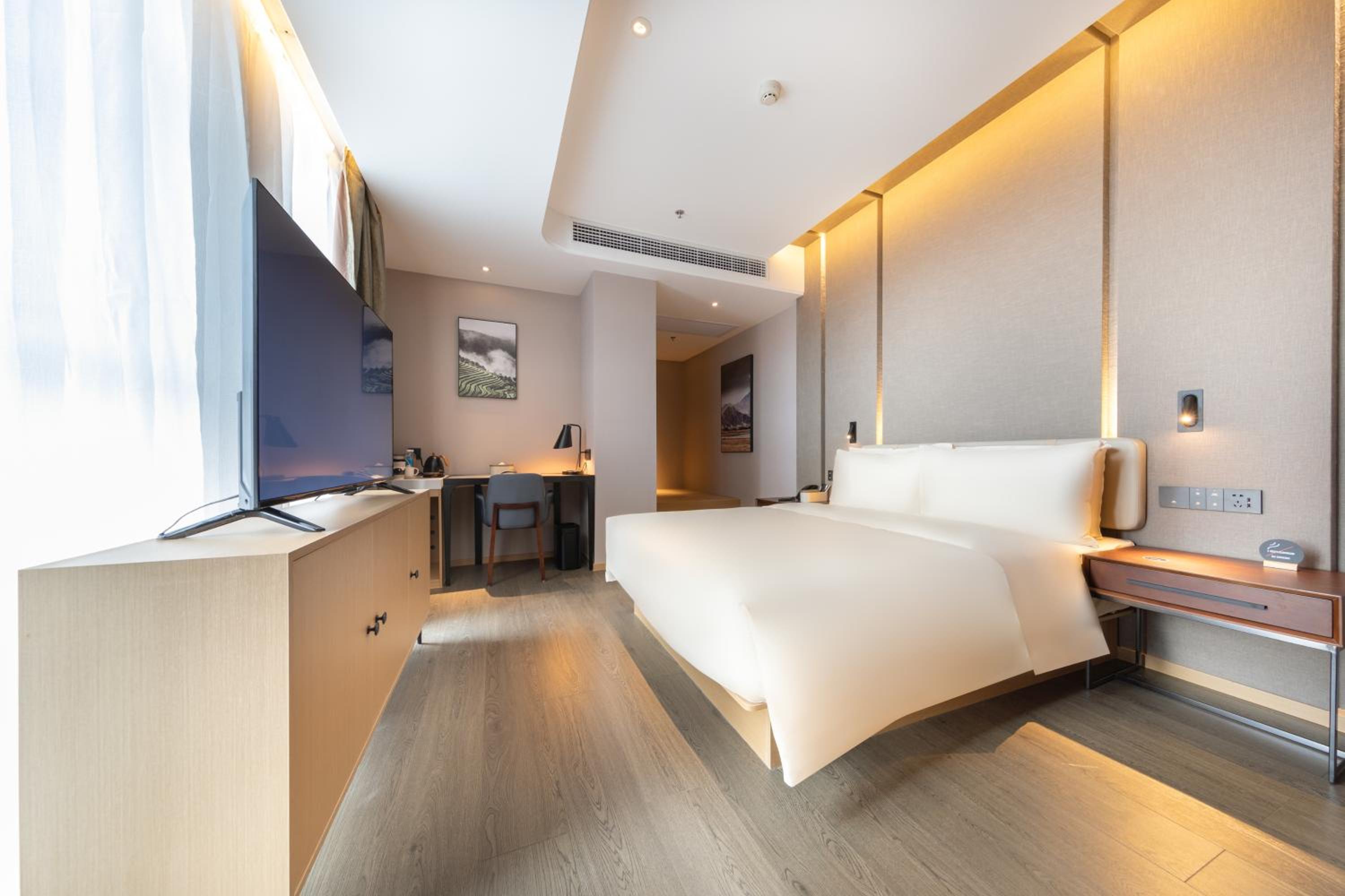 Elegant Double Room photo 1