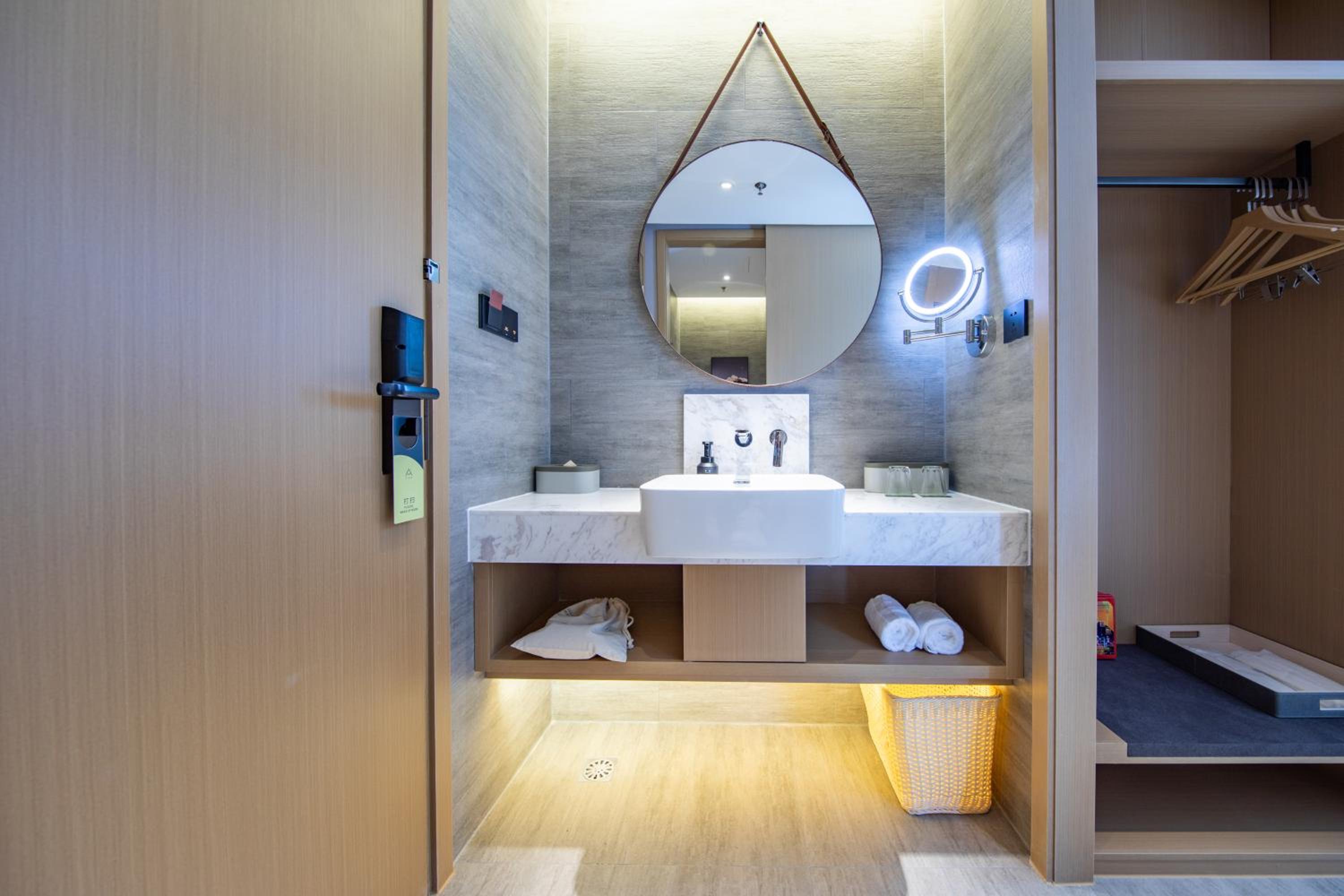 Elegant Double Room photo 2