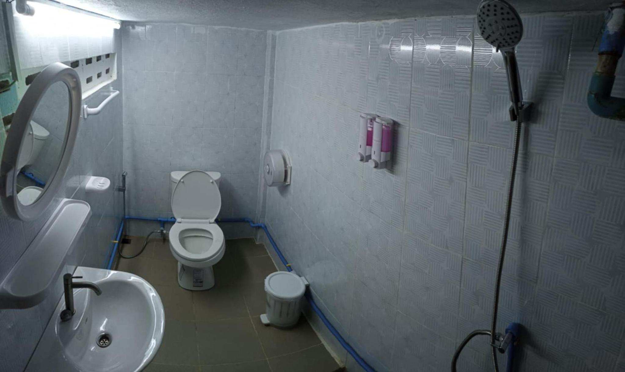 Single Bed In Mixed Dormitory Room photo 2