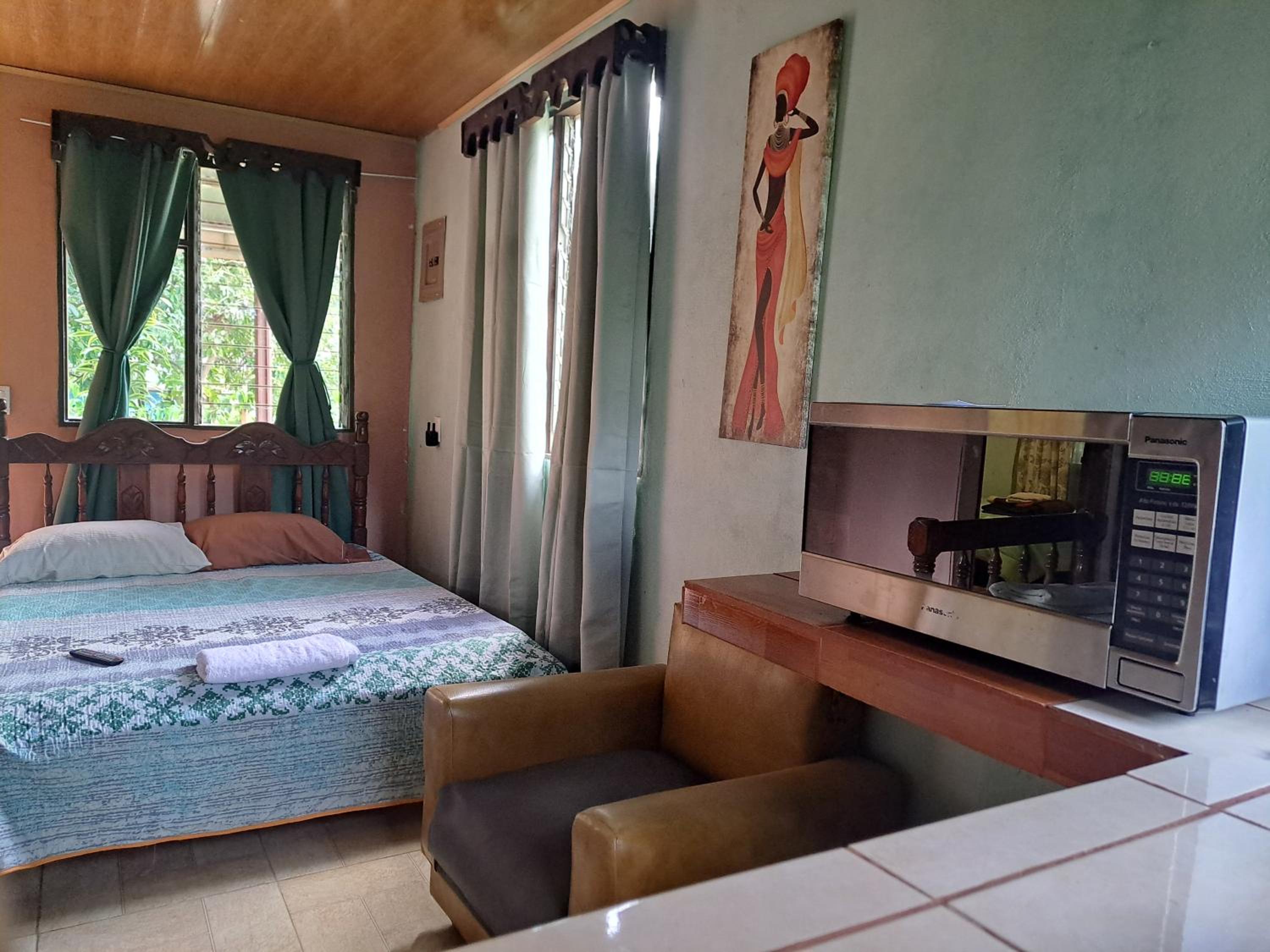 Two-Bedroom House - Photo 6