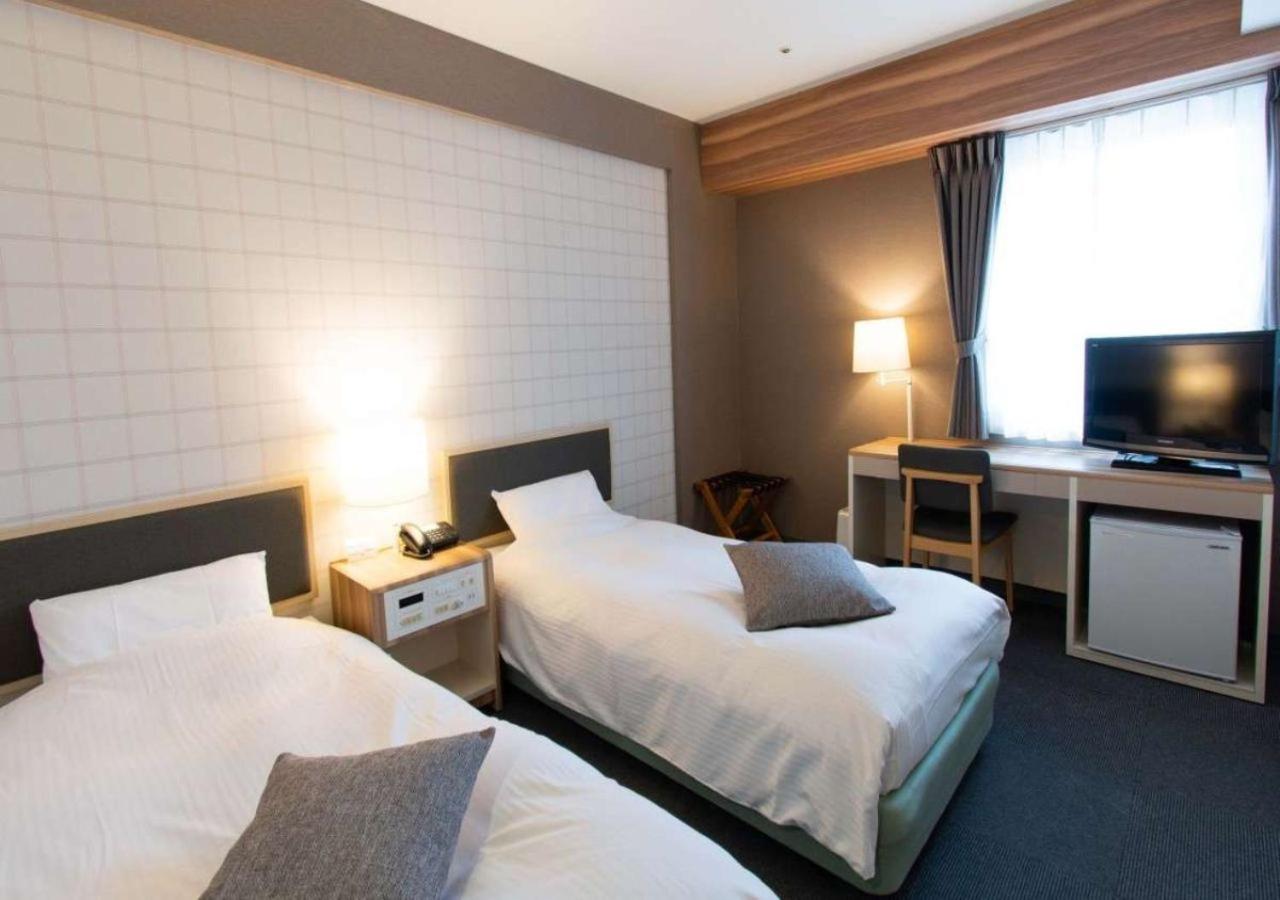Twin Room - Non-Smoking - Photo 5