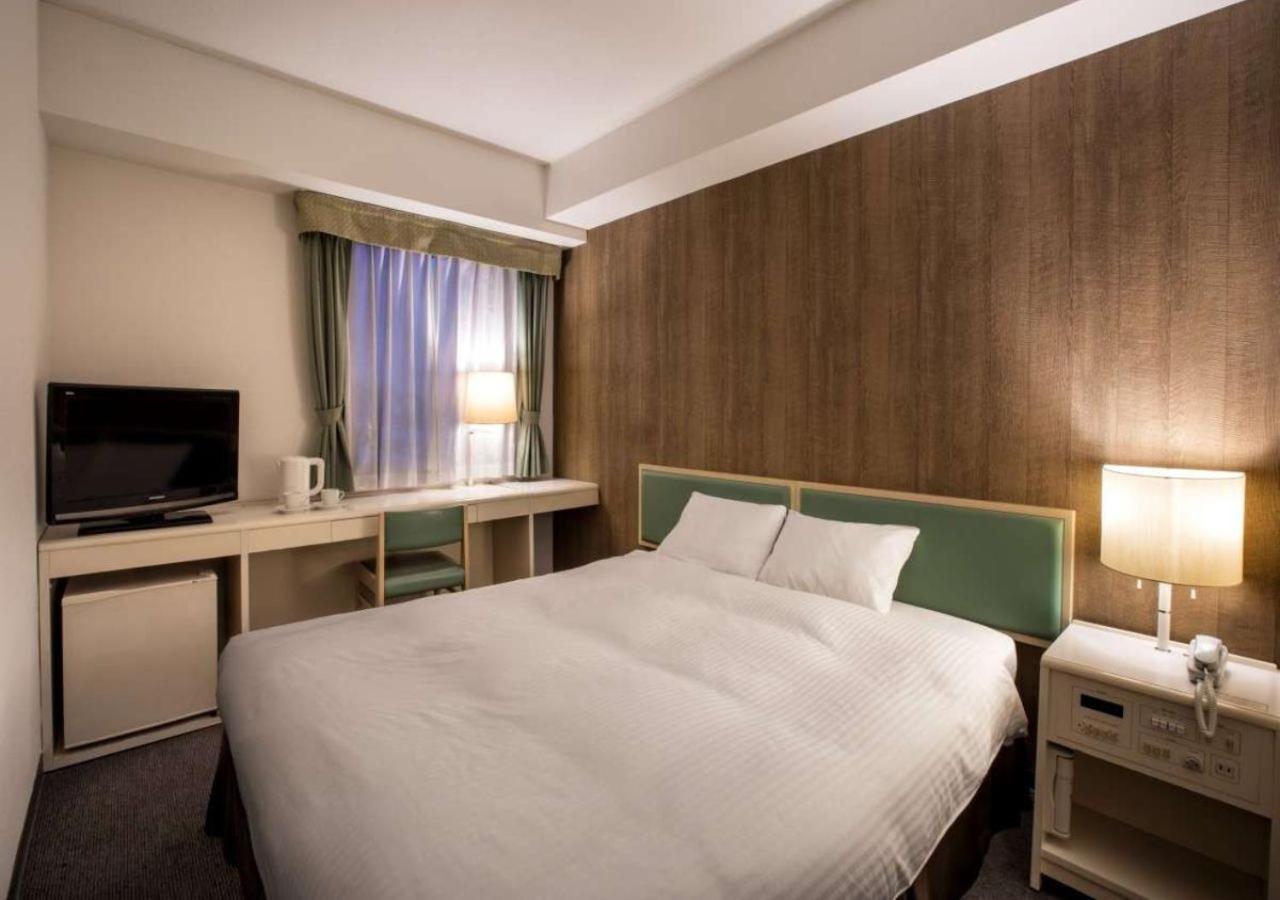 Double Room - Non-Smoking  - Photo 7