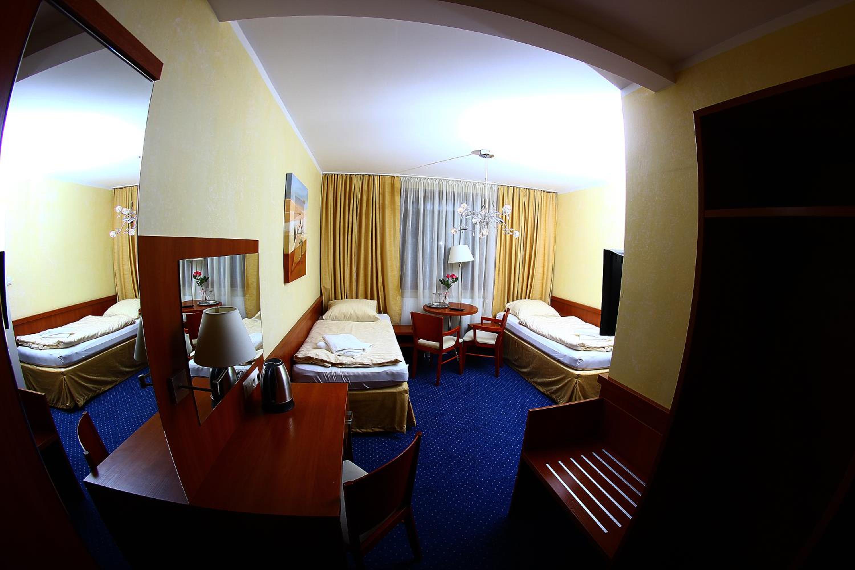 Twin Room - Photo 1