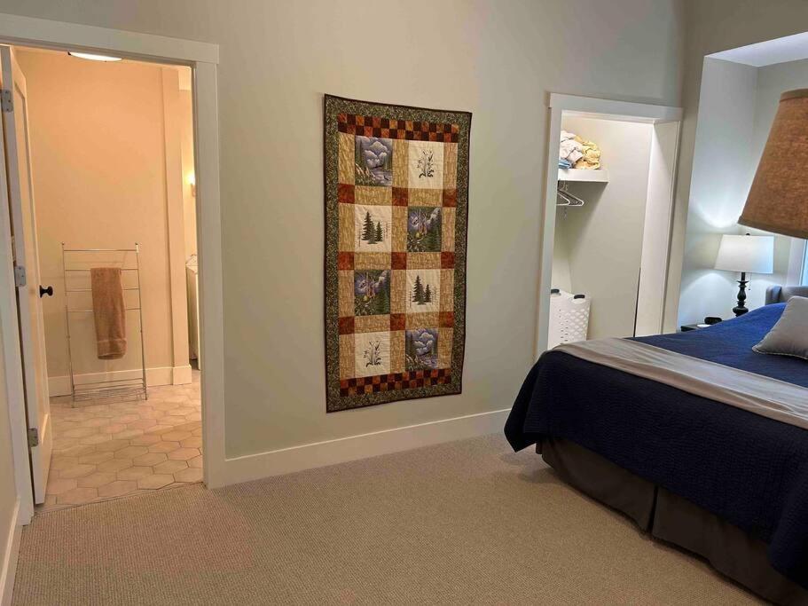 Three-Bedroom House photo 2