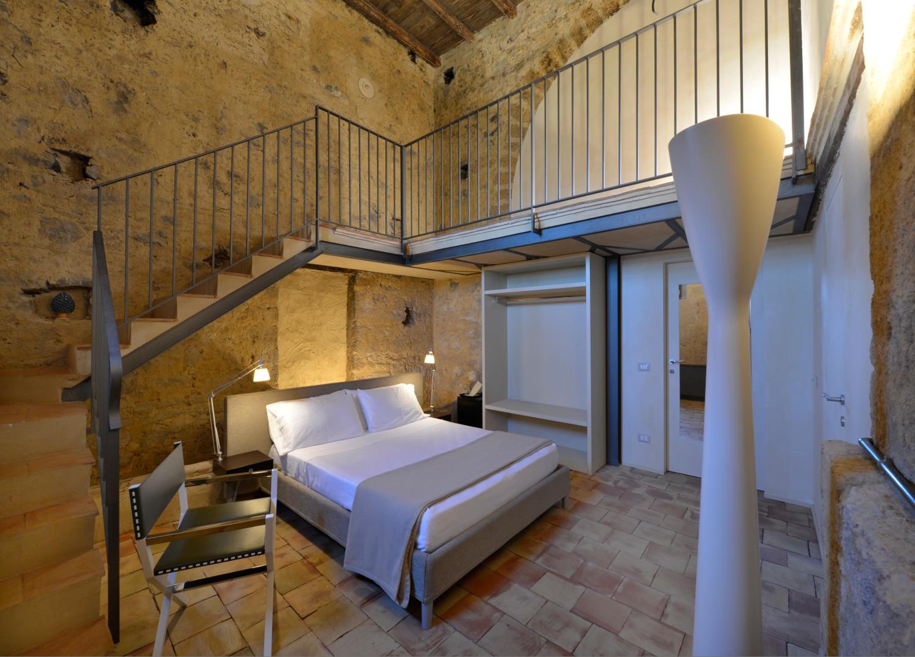 Suite - Split Level