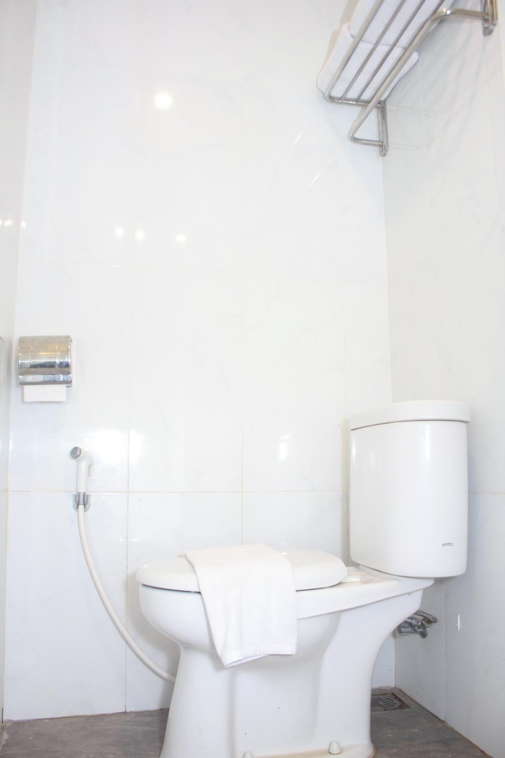 Standard Double Room - Photo 7